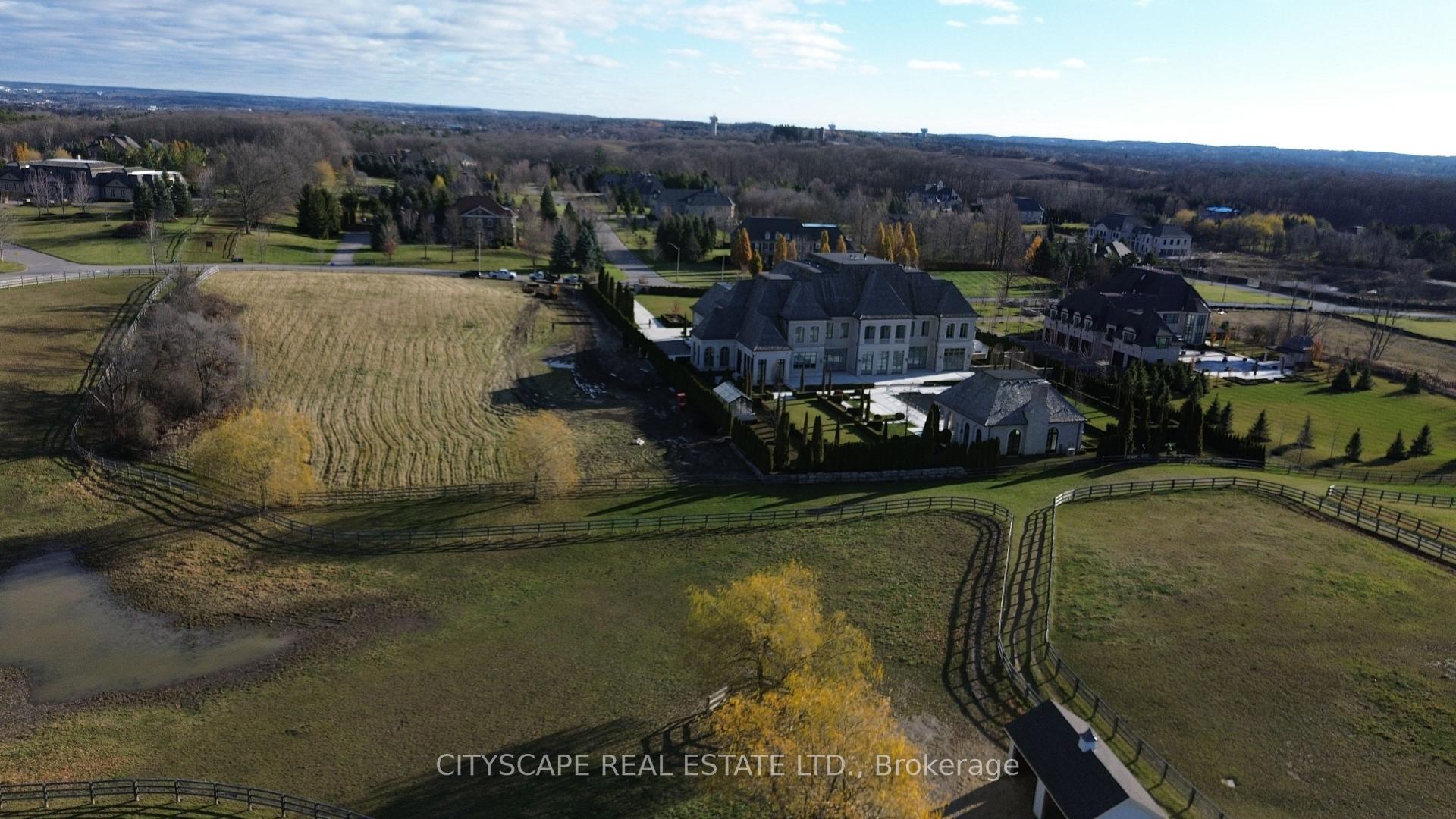Photo 16 of 110 Fairfield Drive, King, King City — HOMEH