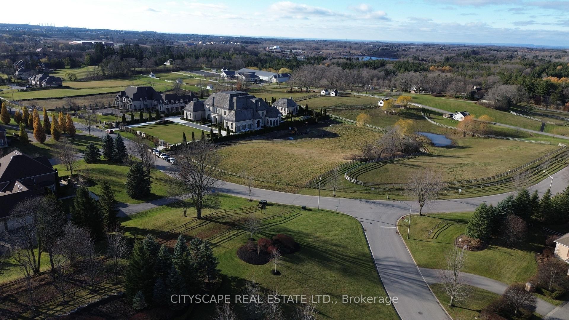 Photo 20 of 110 Fairfield Drive, King, King City — HOMEH