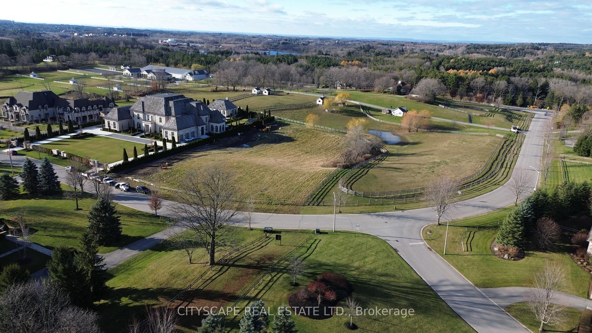 Photo 10 of 110 Fairfield Drive, King, King City — HOMEH