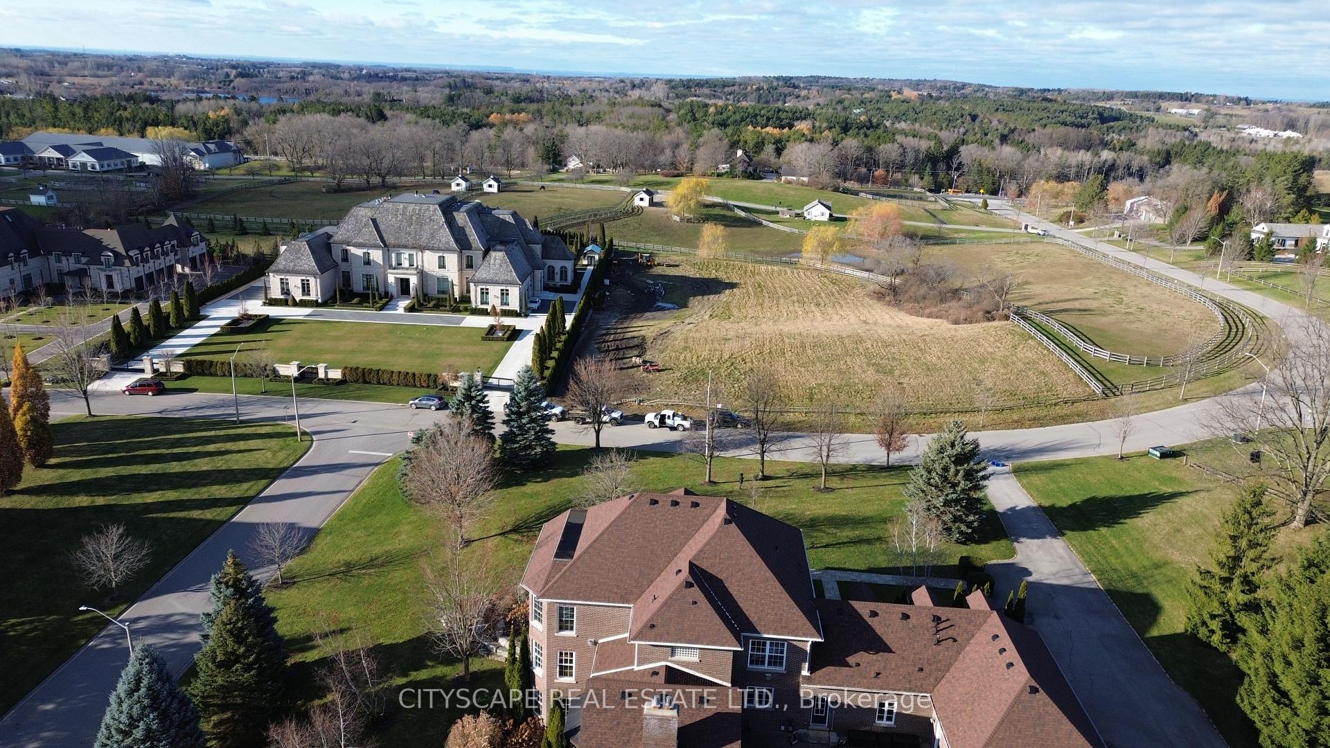 Photo 7 of 110 Fairfield Drive, King, King City — HOMEH