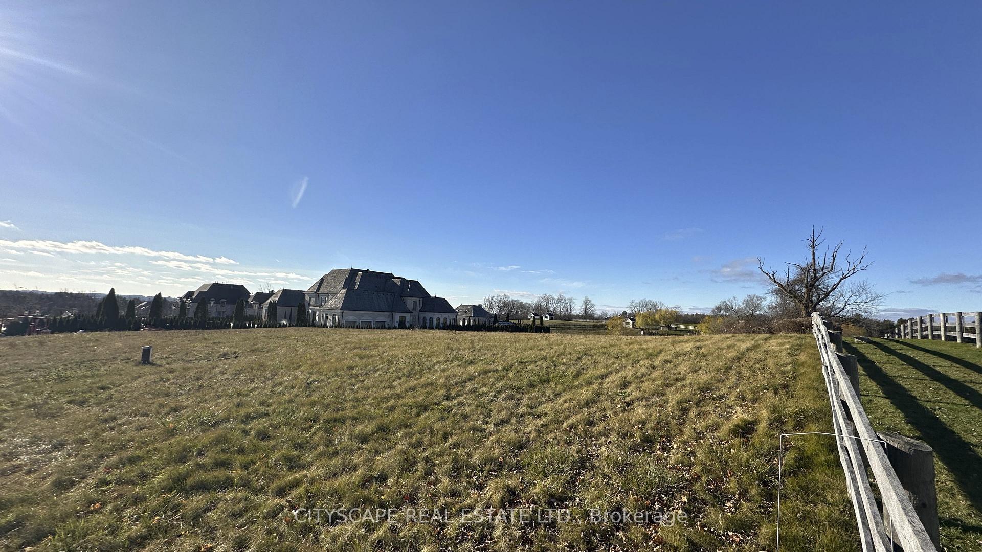 Photo 2 of 110 Fairfield Drive, King, King City — HOMEH