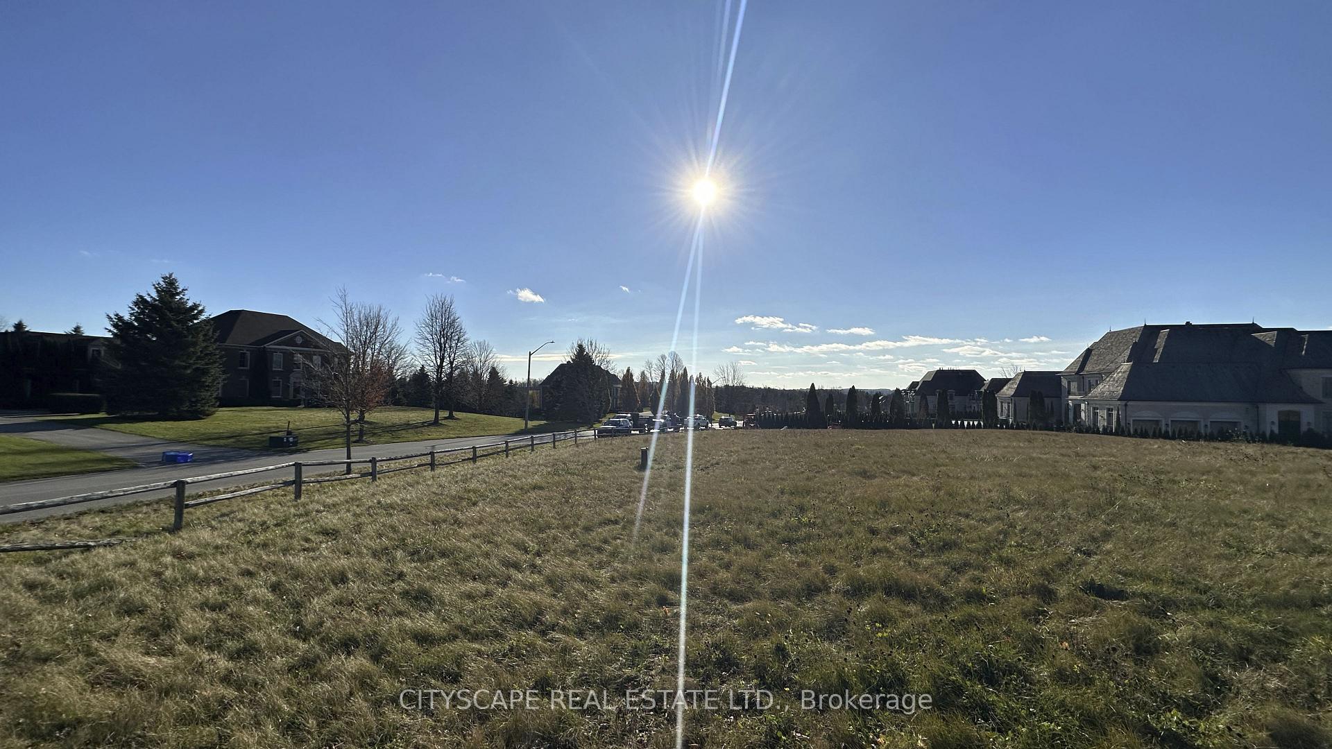 Photo 6 of 110 Fairfield Drive, King, King City — HOMEH