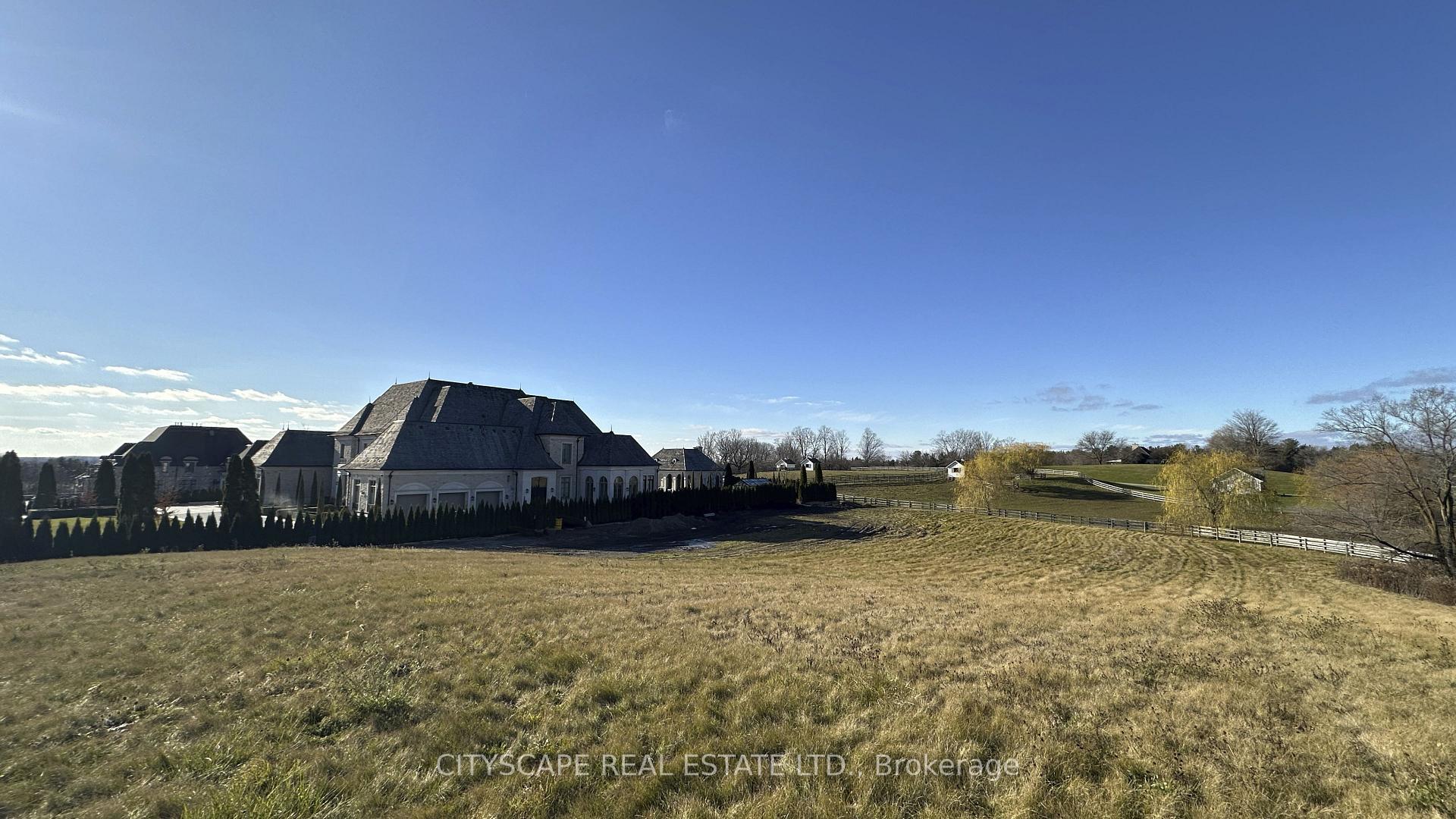 Photo 9 of 110 Fairfield Drive, King, King City — HOMEH