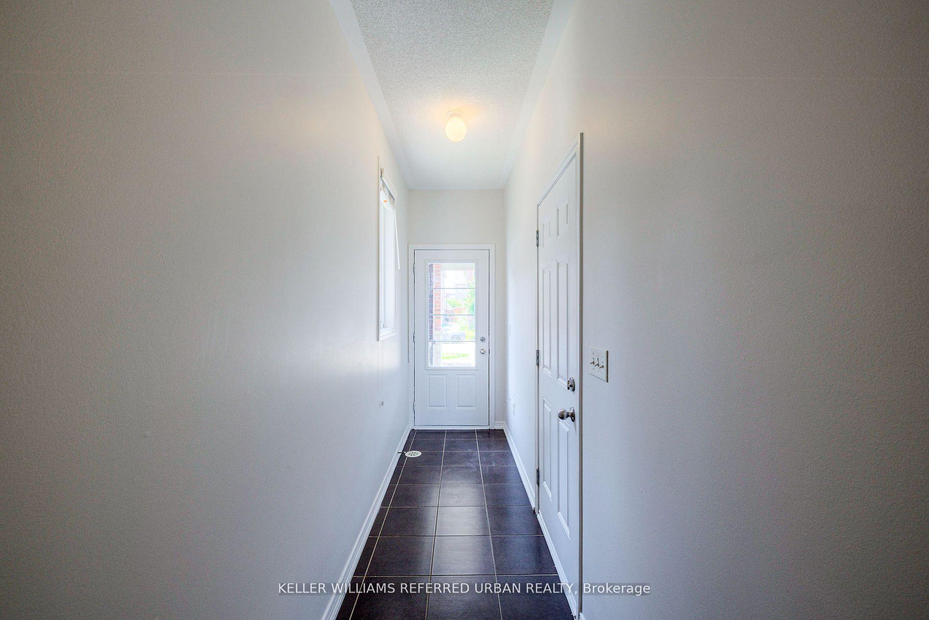 Photo 3 of 81 Chokecherry Crescent, Markham, Wismer — HOMEH