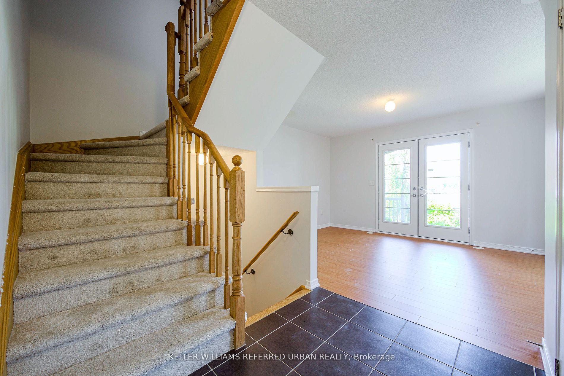Photo 4 of 81 Chokecherry Crescent, Markham, Wismer — HOMEH