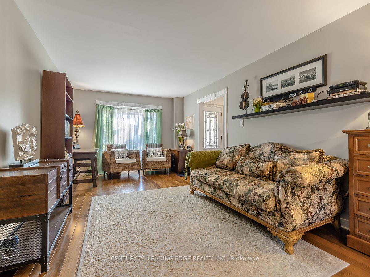 Photo 8 of 97 Marshall Crescent, Ajax, Central West — HOMEH