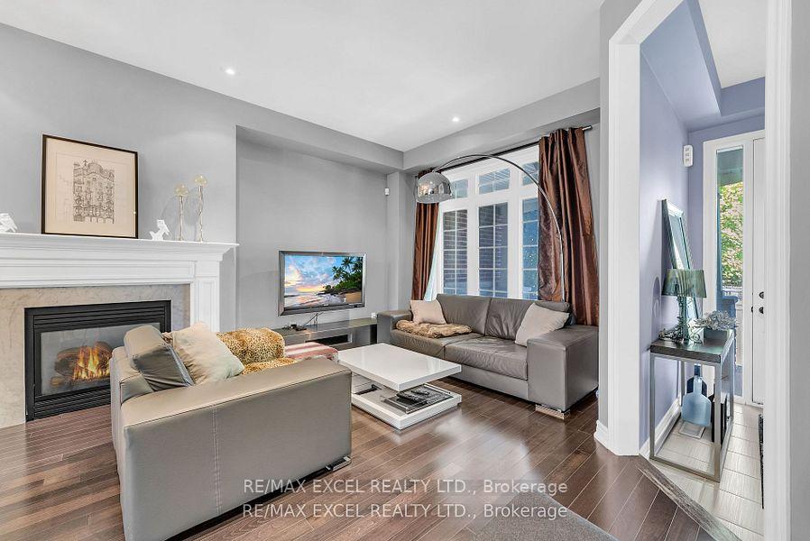 Photo 10 of 7 Dungannon Drive, Markham, Angus Glen — HOMEH