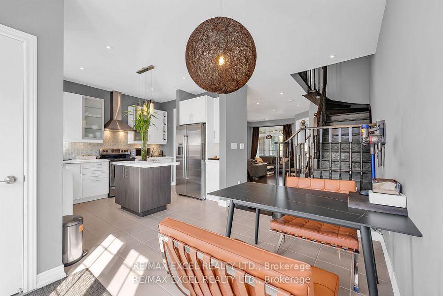 Photo 16 of 7 Dungannon Drive, Markham, Angus Glen — HOMEH