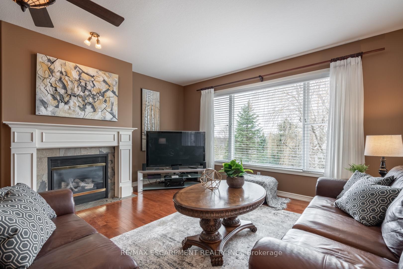 Photo 9 of 5 Maryheather Crescent, Hamilton, Freelton — HOMEH