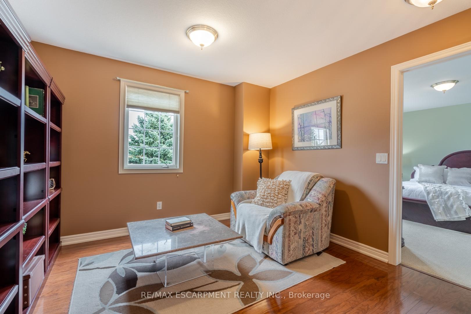 Photo 12 of 5 Maryheather Crescent, Hamilton, Freelton — HOMEH