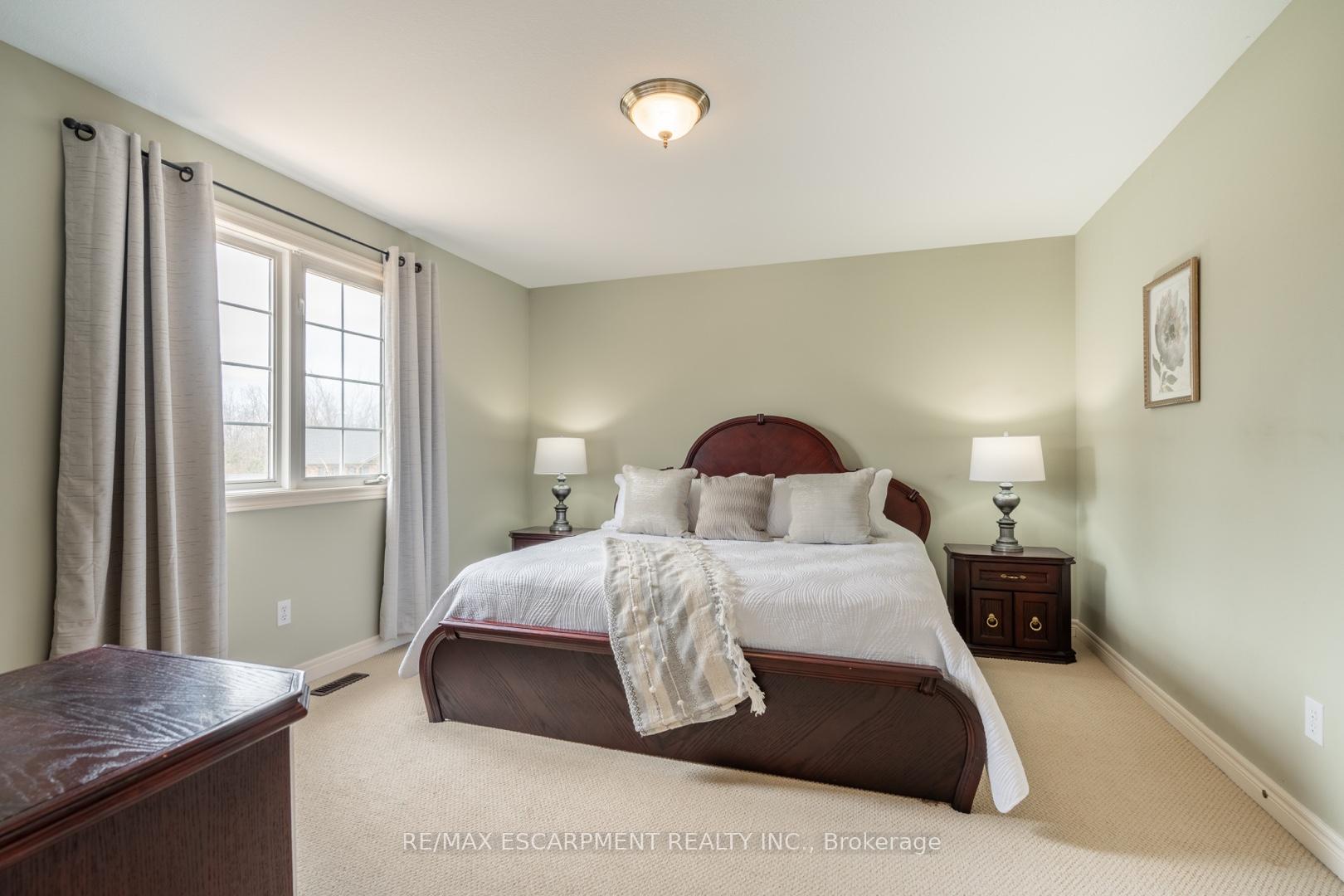 Photo 35 of 5 Maryheather Crescent, Hamilton, Freelton — HOMEH
