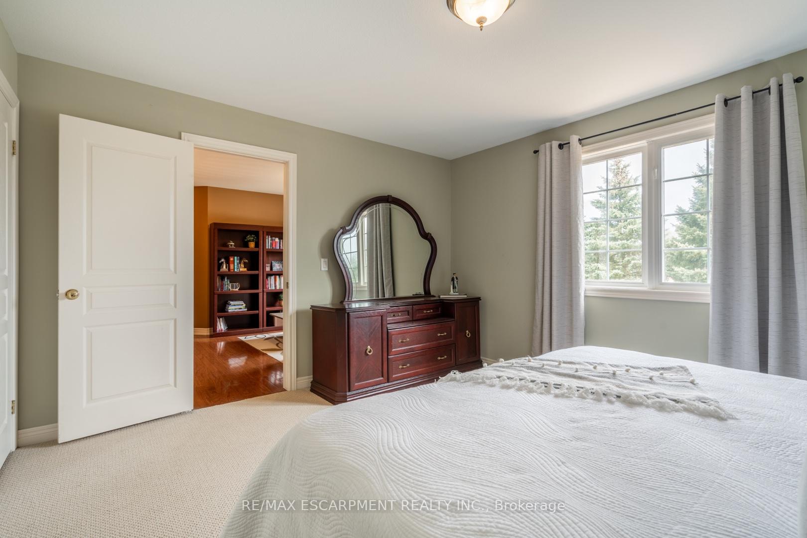 Photo 22 of 5 Maryheather Crescent, Hamilton, Freelton — HOMEH