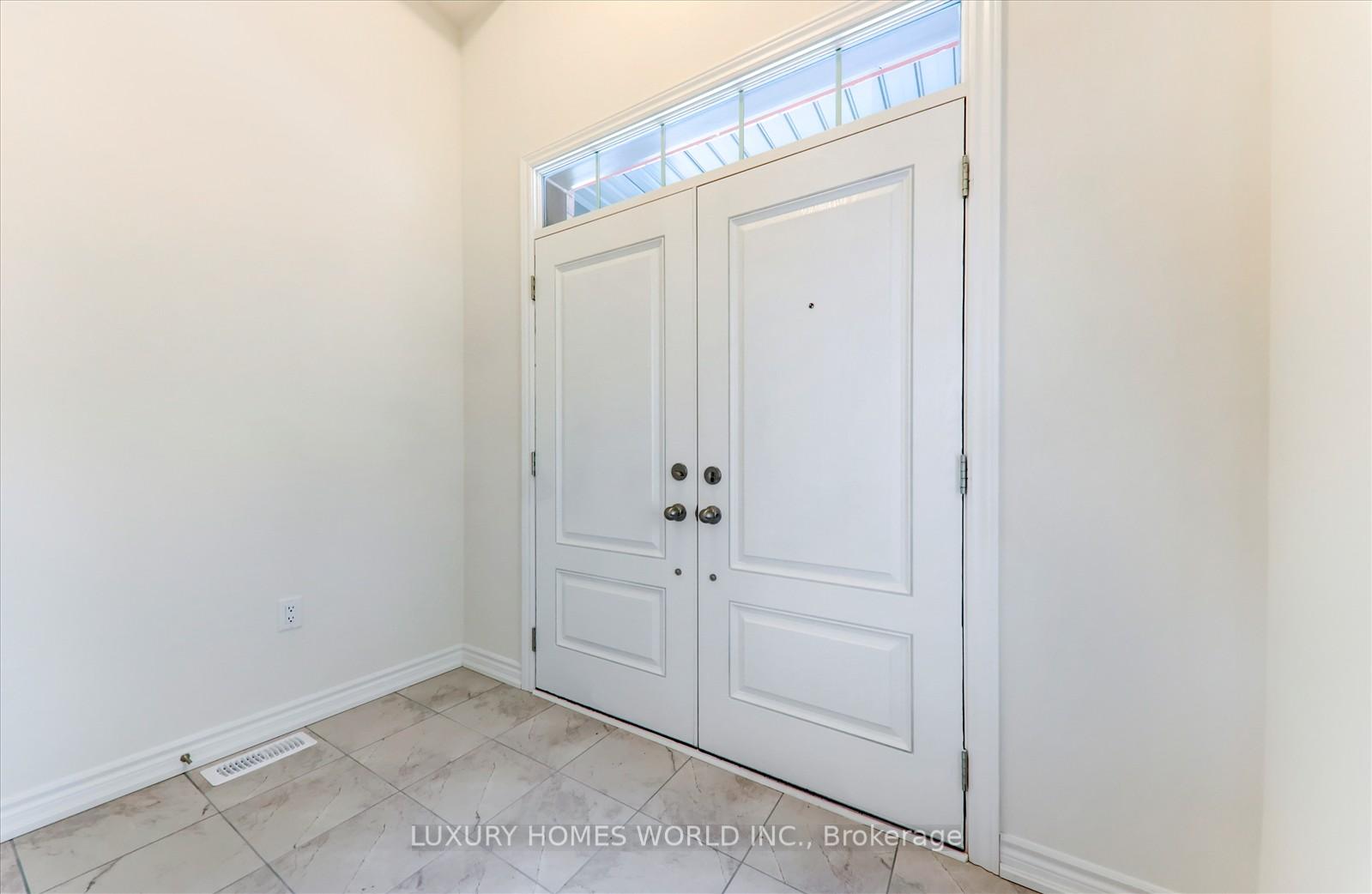 Photo 3 of 2913 Nakina Street, Pickering, Rural Pickering — HOMEH