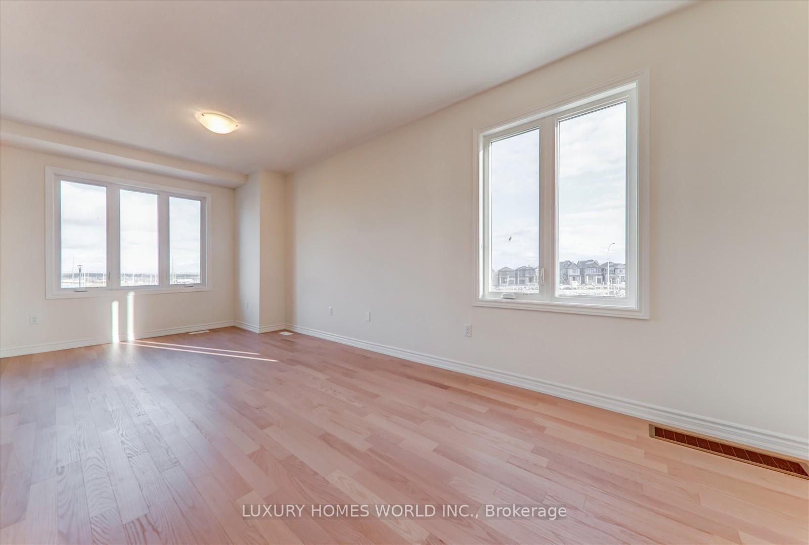 Photo 5 of 2913 Nakina Street, Pickering, Rural Pickering — HOMEH