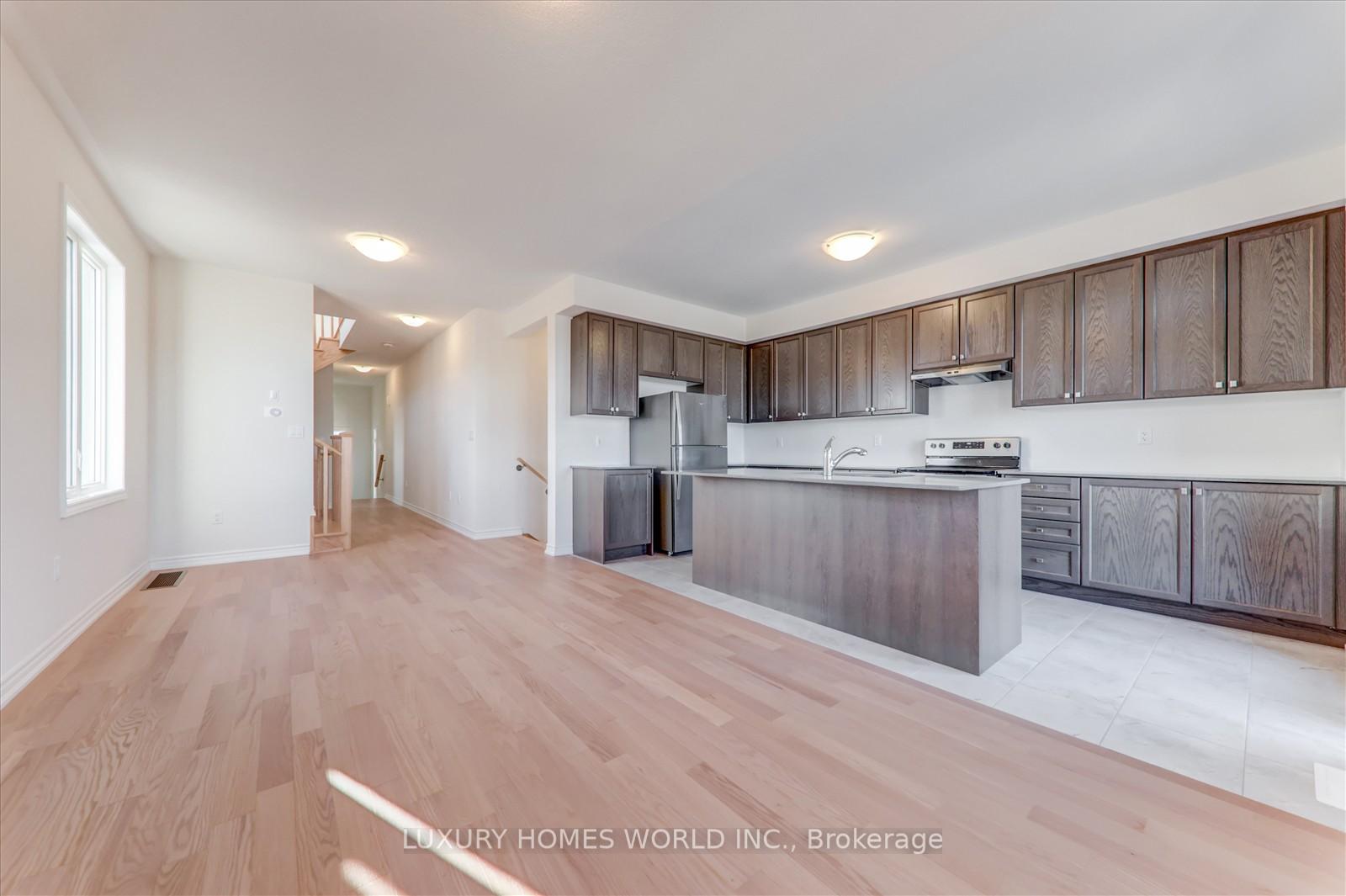 Photo 11 of 2913 Nakina Street, Pickering, Rural Pickering — HOMEH