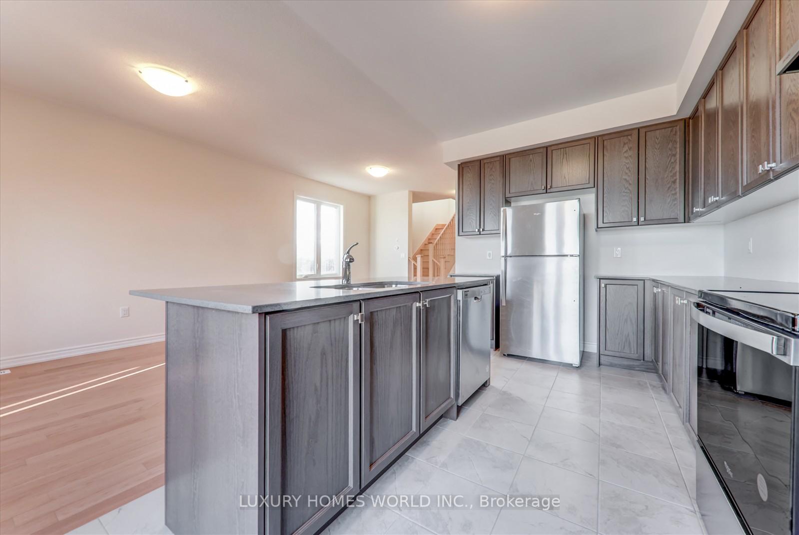 Photo 14 of 2913 Nakina Street, Pickering, Rural Pickering — HOMEH