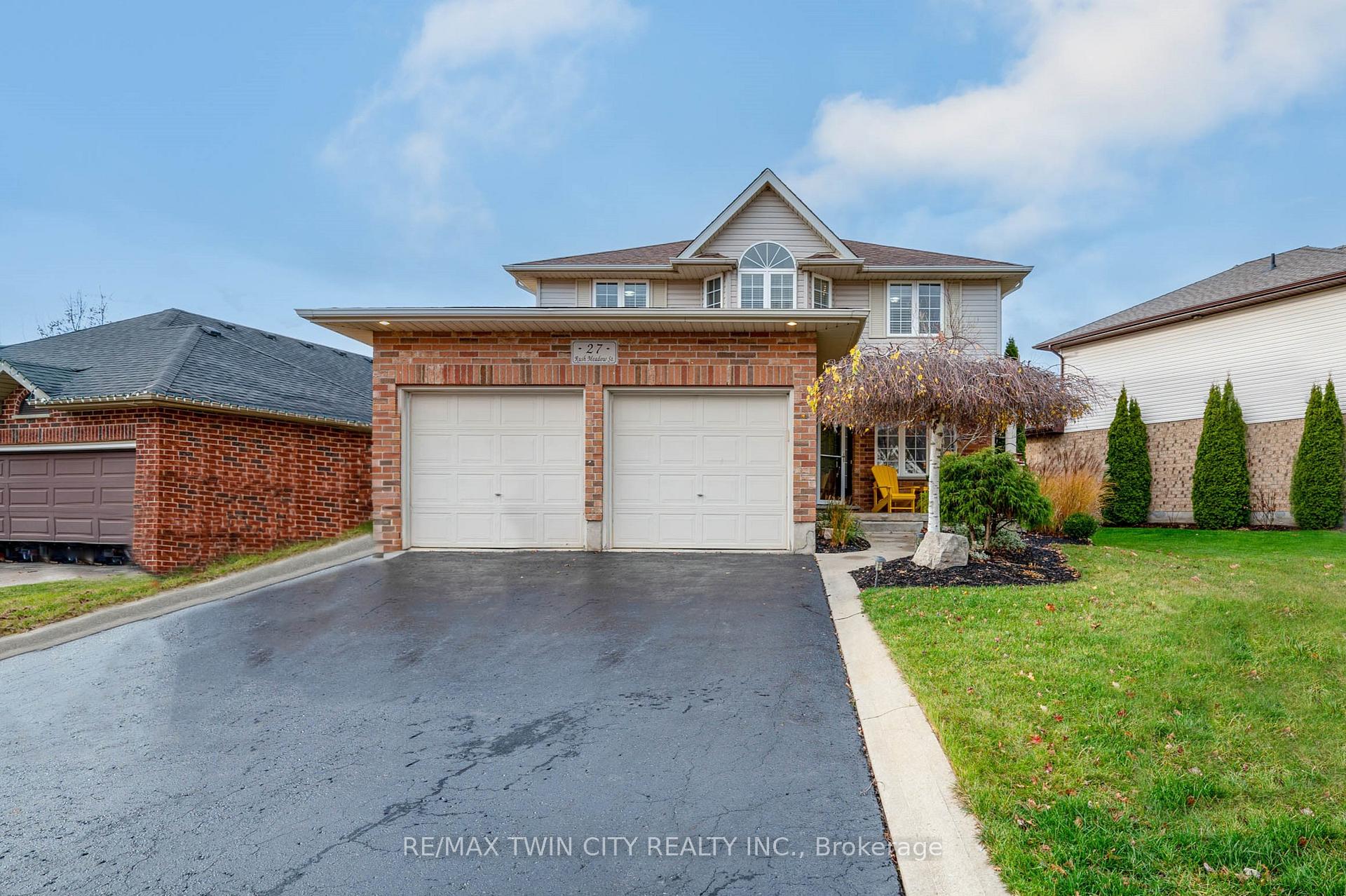 Photo 1 of 27 Rush Meadow Street, Kitchener — HOMEH