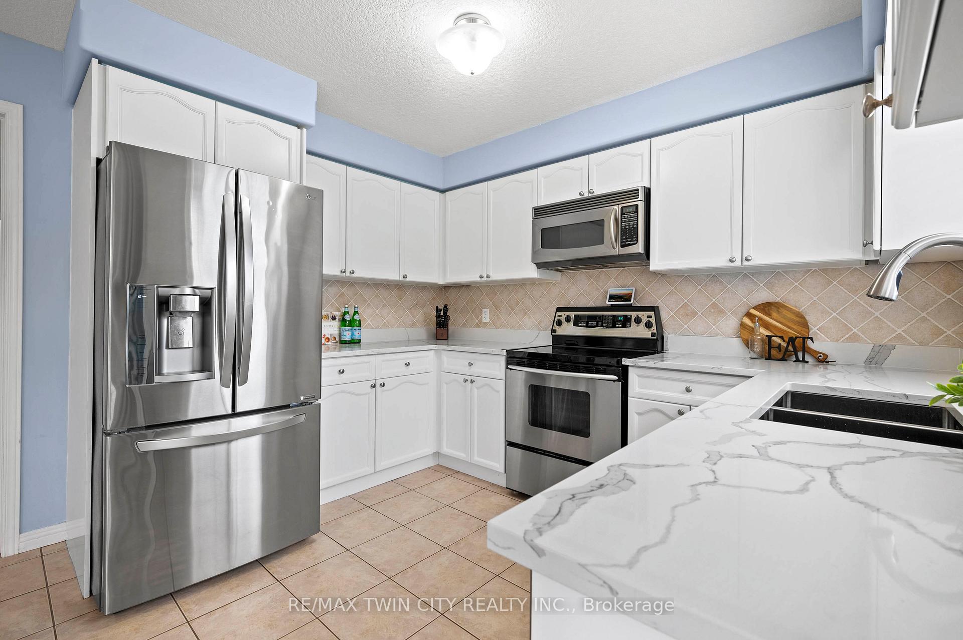 Photo 40 of 27 Rush Meadow Street, Kitchener — HOMEH