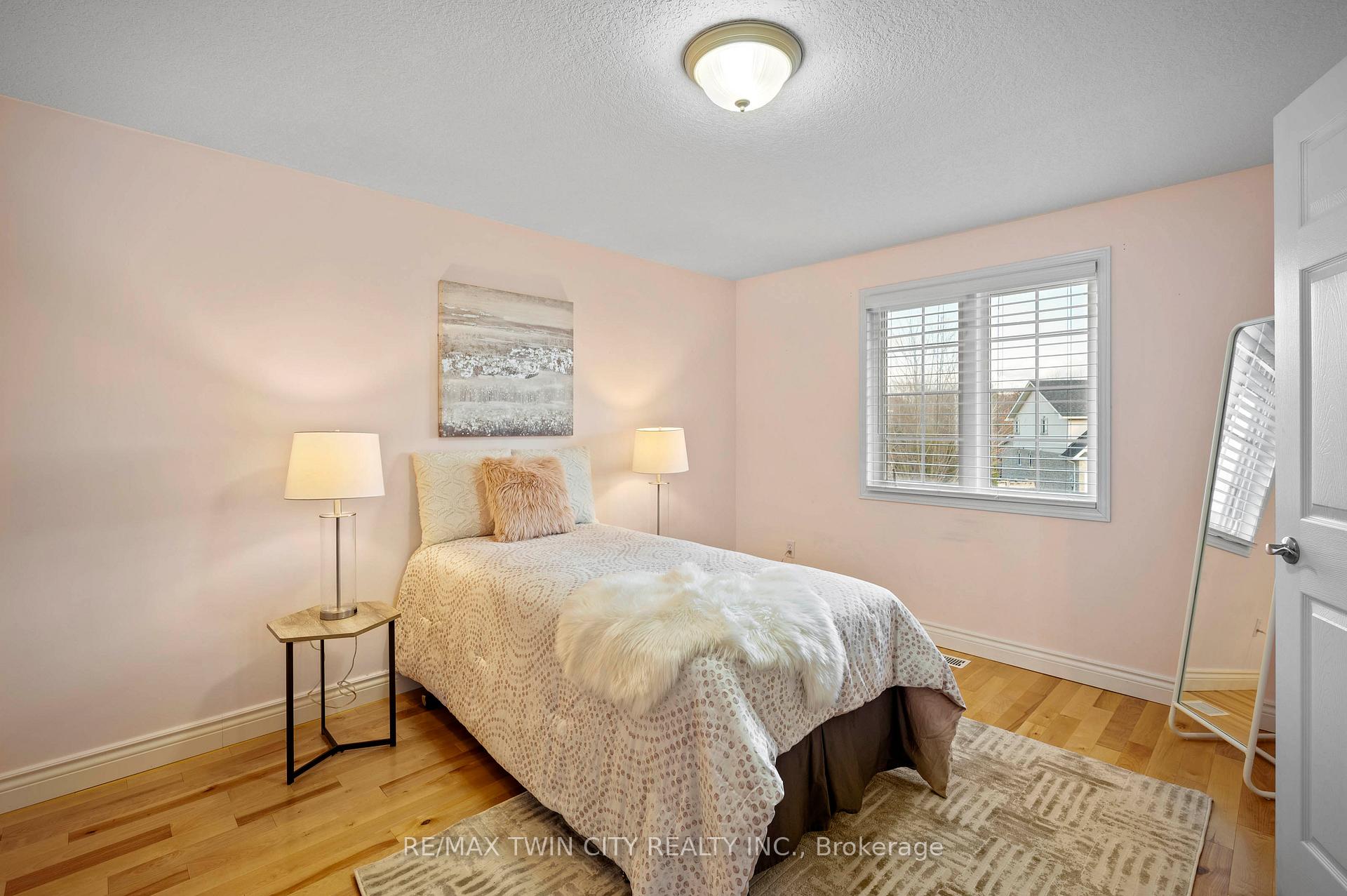 Photo 29 of 27 Rush Meadow Street, Kitchener — HOMEH