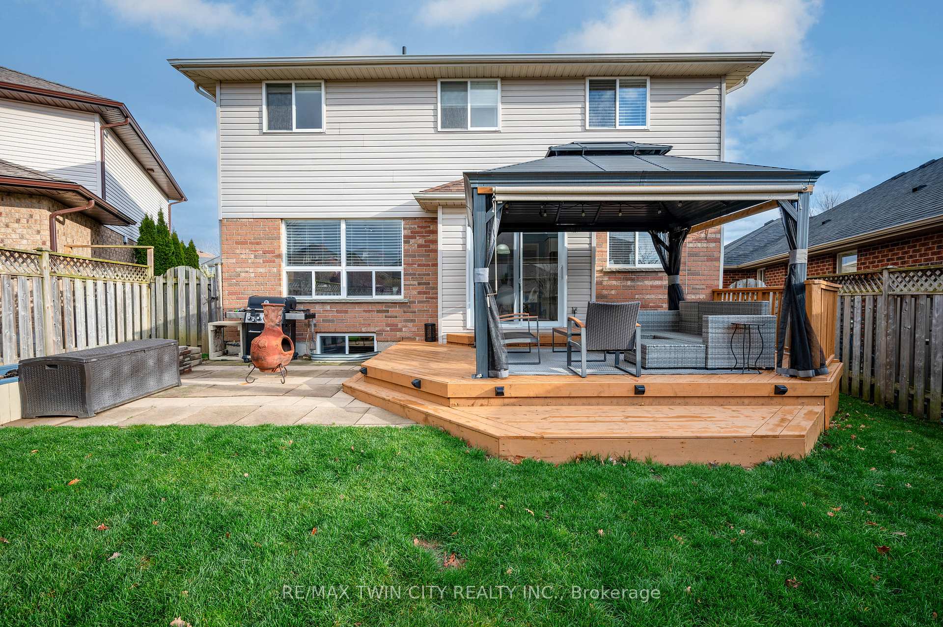 Photo 14 of 27 Rush Meadow Street, Kitchener — HOMEH