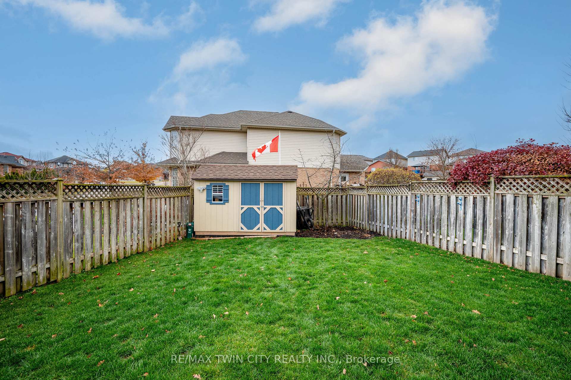 Photo 35 of 27 Rush Meadow Street, Kitchener — HOMEH