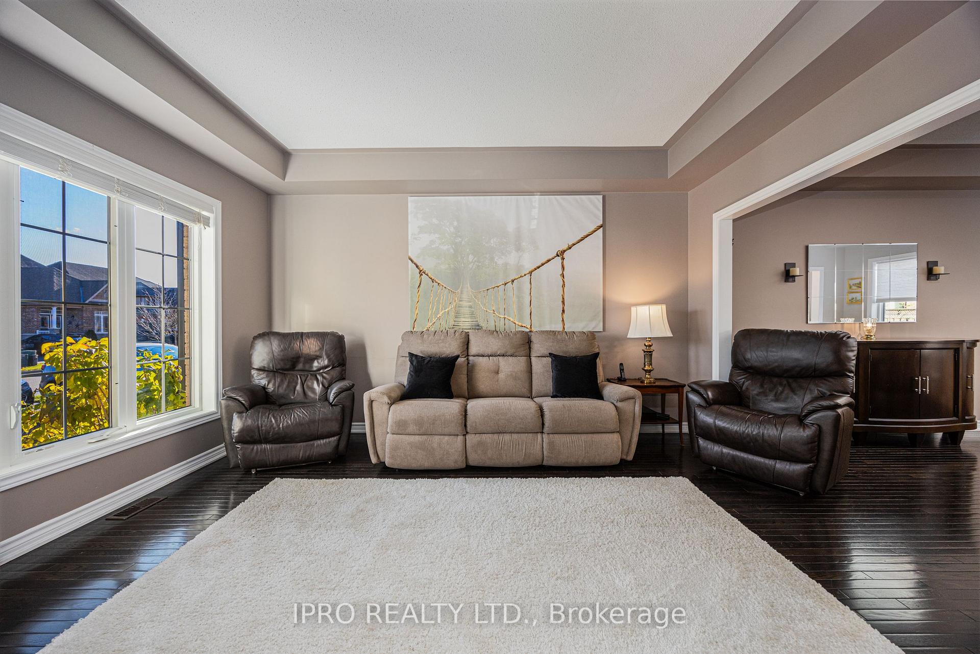 Photo 7 of 63 Megan Crescent, Barrie, 400 West — HOMEH