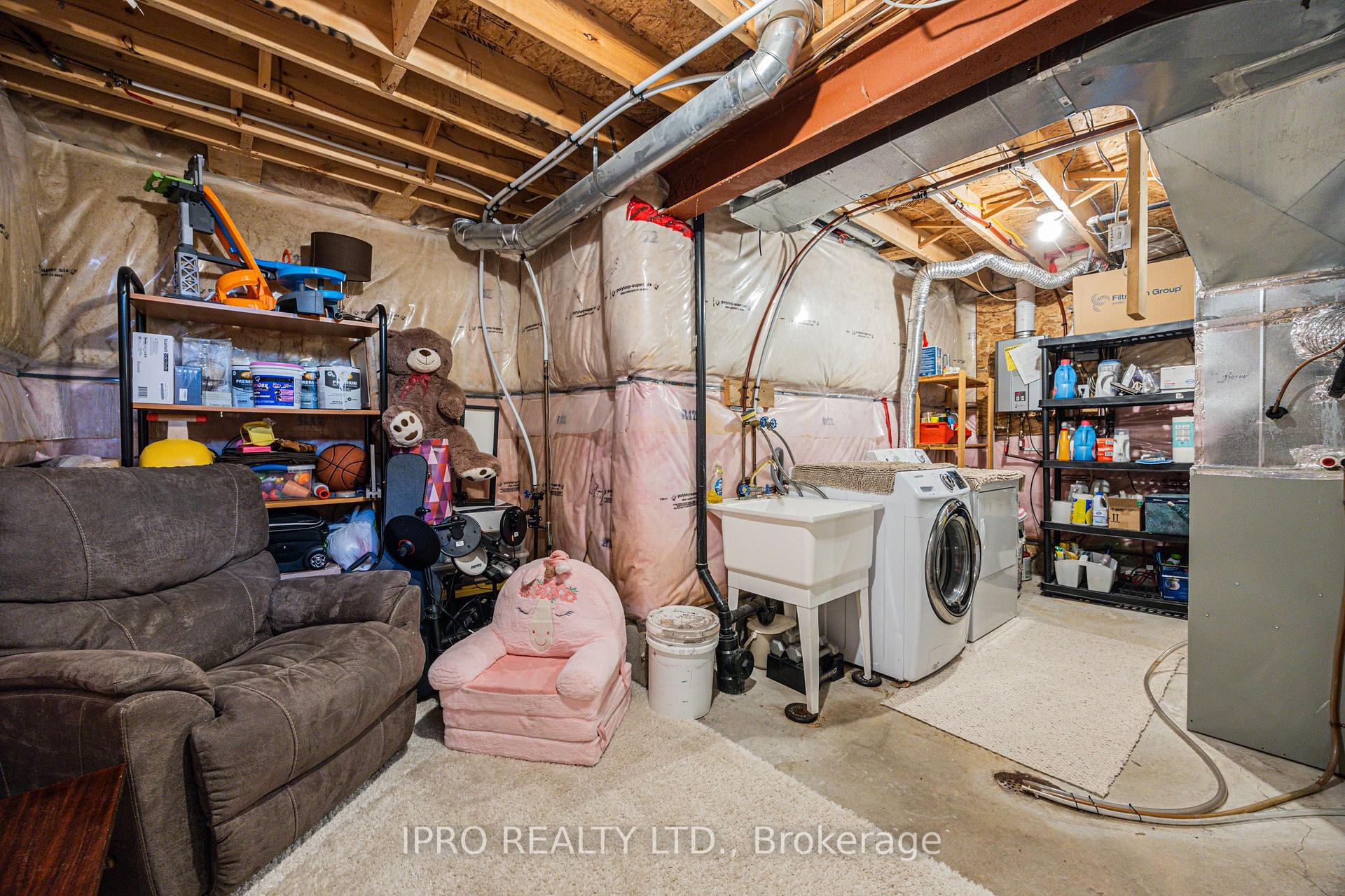 Photo 22 of 63 Megan Crescent, Barrie, 400 West — HOMEH