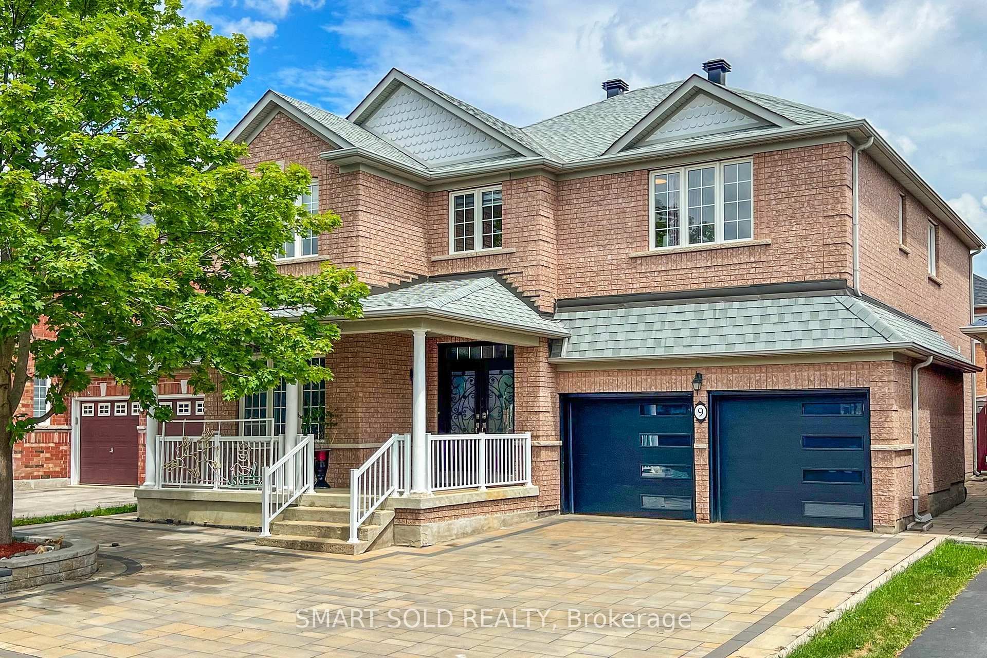 Front of 9 Casa Nova Drive