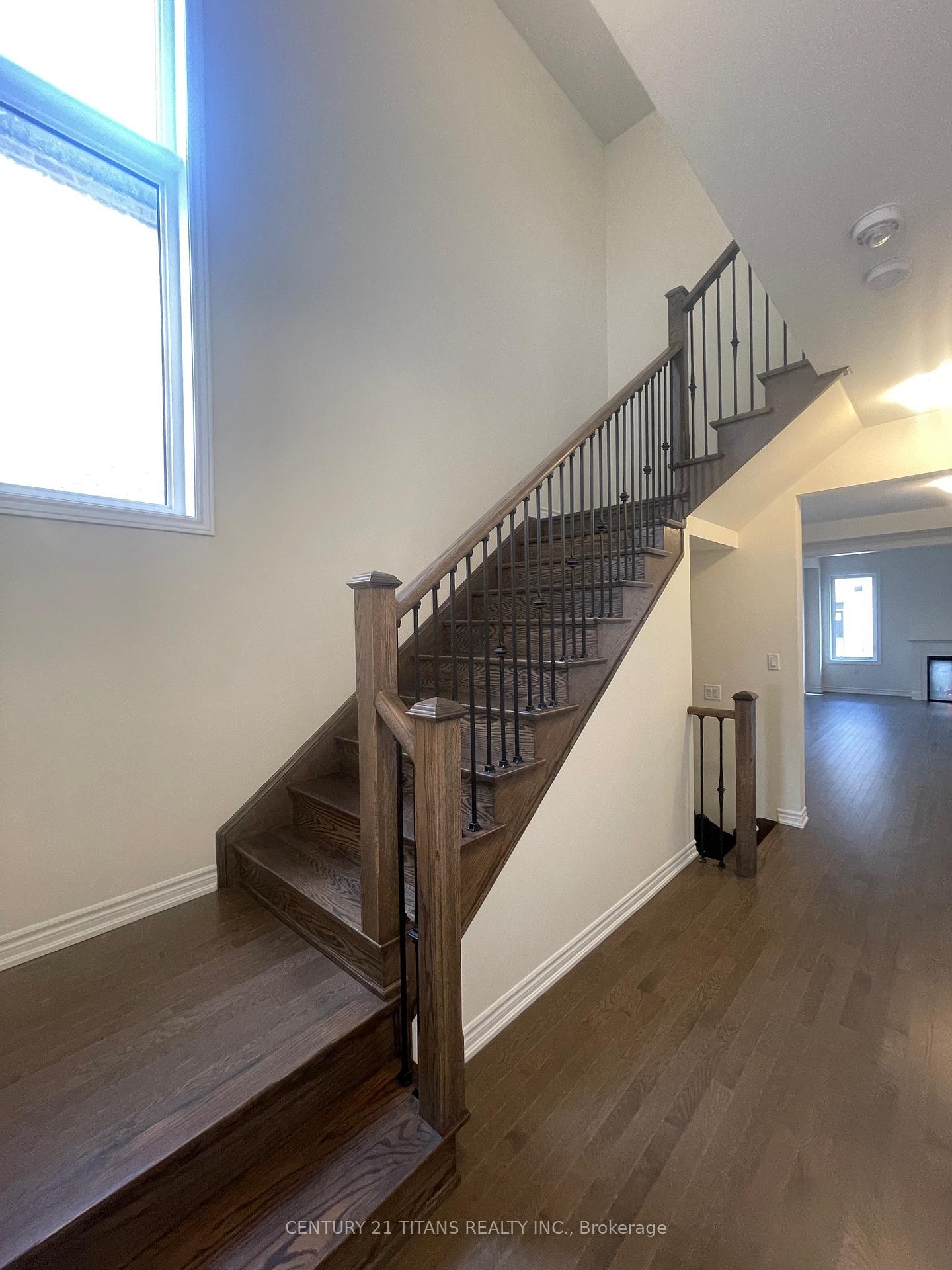 Photo 2 of 3179 Blazing Star Avenue, Pickering, Rural Pickering — HOMEH