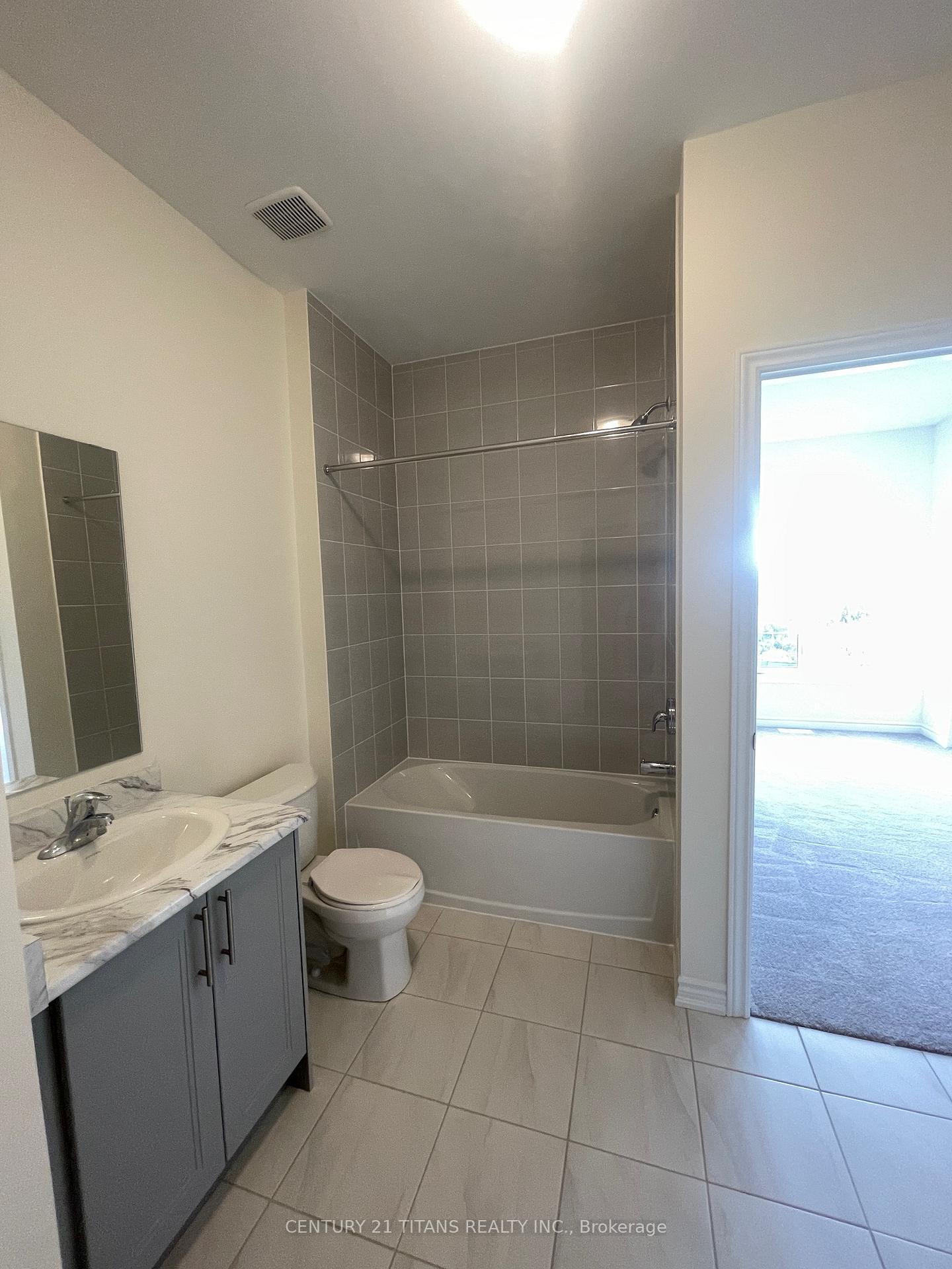 Photo 9 of 3179 Blazing Star Avenue, Pickering, Rural Pickering — HOMEH