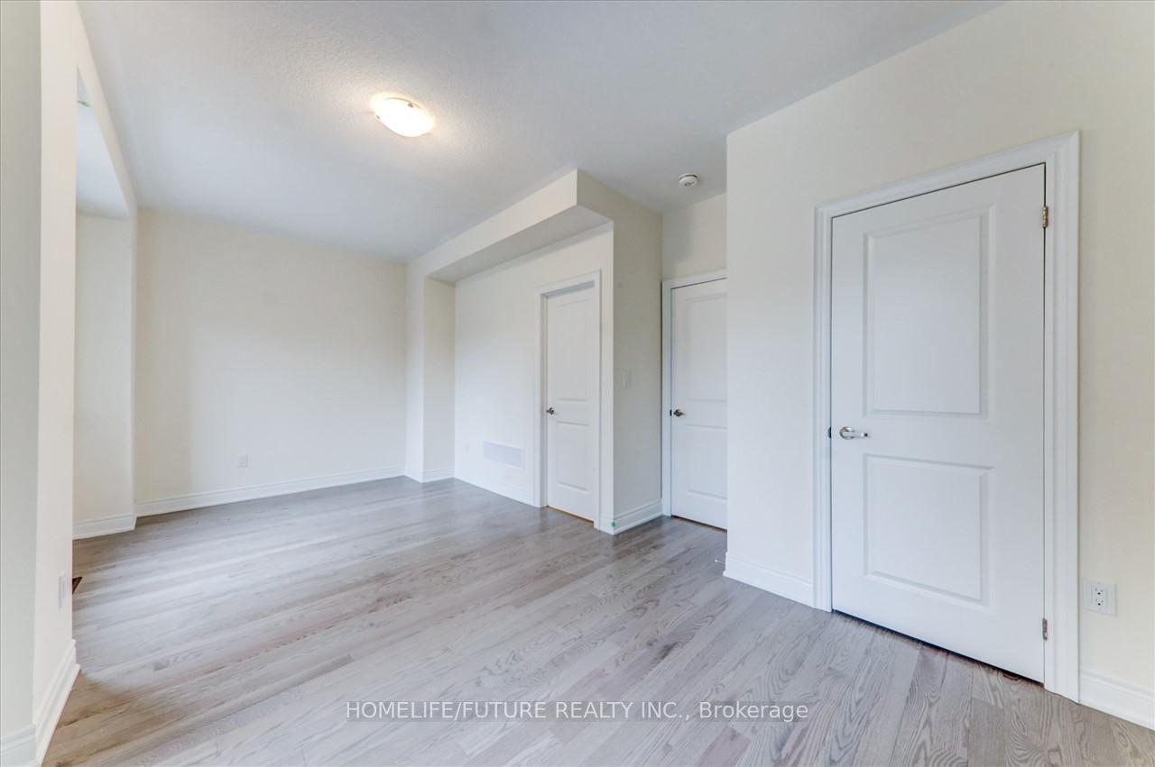 Photo 3 of 10 Phillipsen Way, Markham, Cedarwood — HOMEH