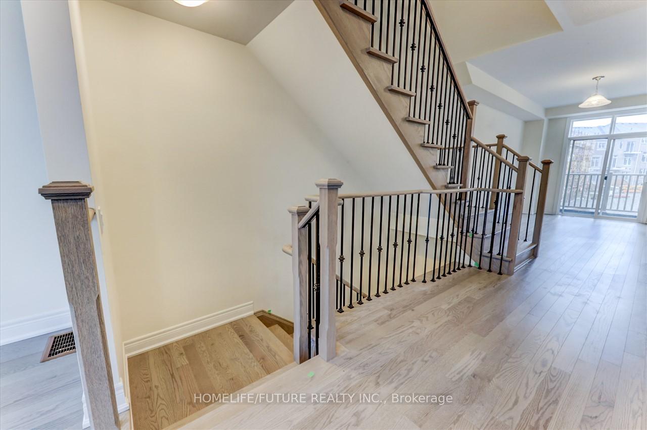 Photo 13 of 10 Phillipsen Way, Markham, Cedarwood — HOMEH