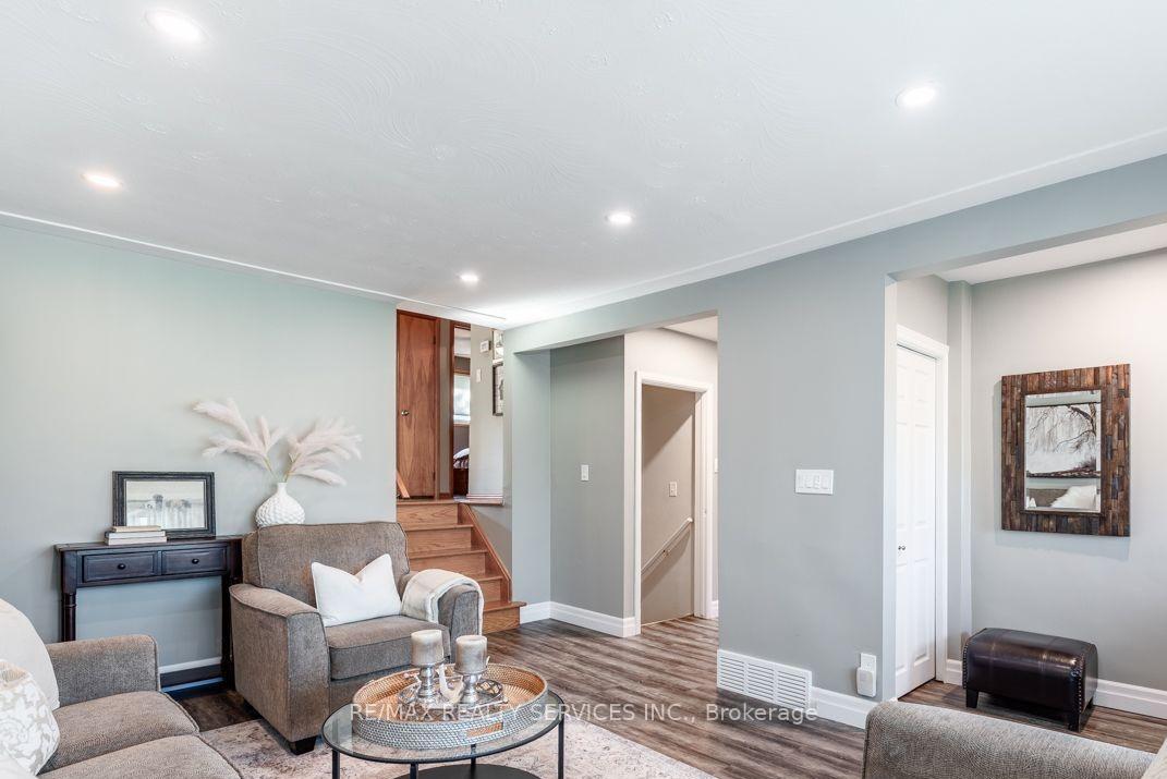Photo 10 of 96 Purdy Crescent, Hamilton, Greeningdon — HOMEH