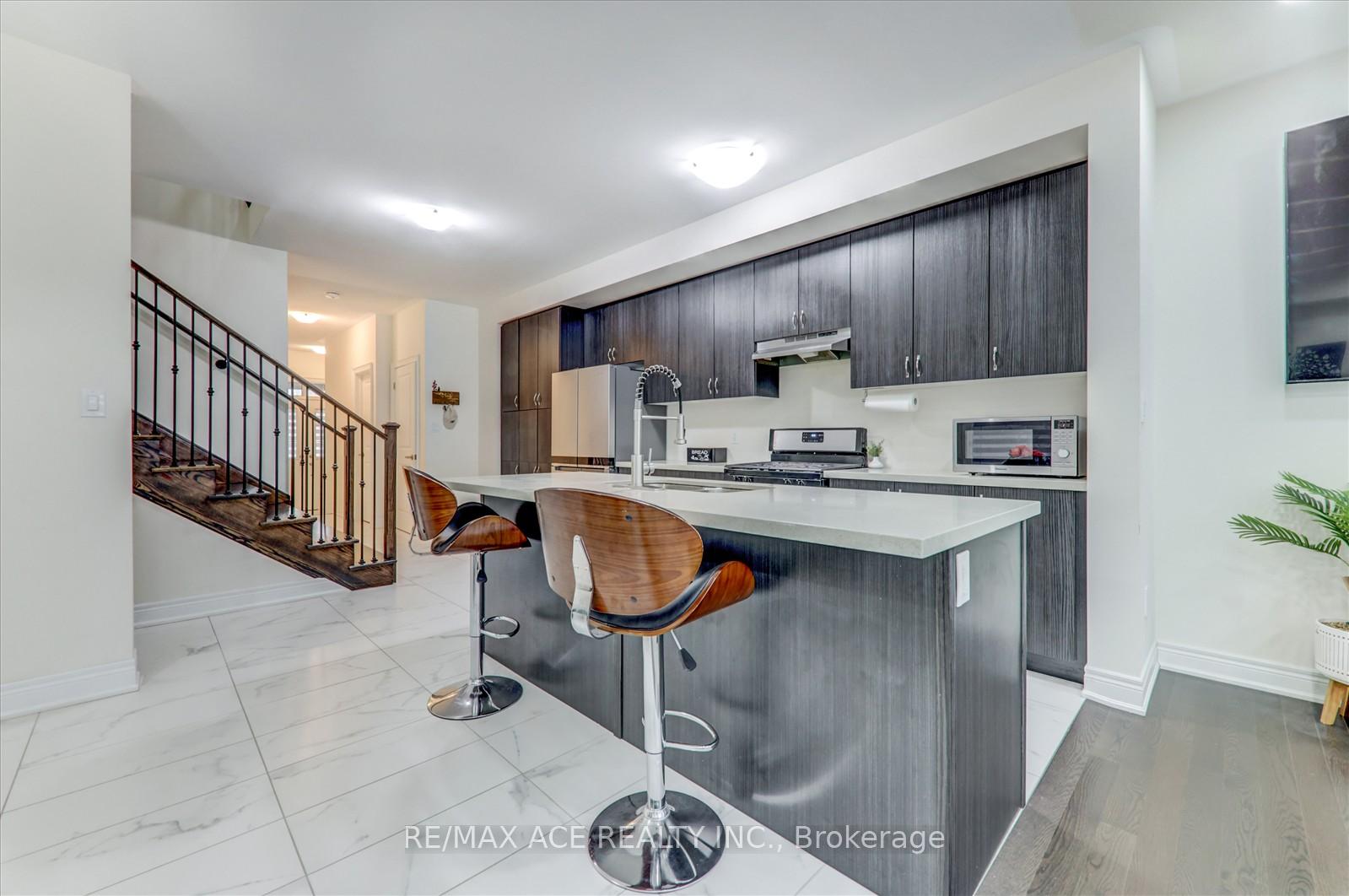 Photo 37 of 353 Kirkham Drive, Markham, Cedarwood — HOMEH