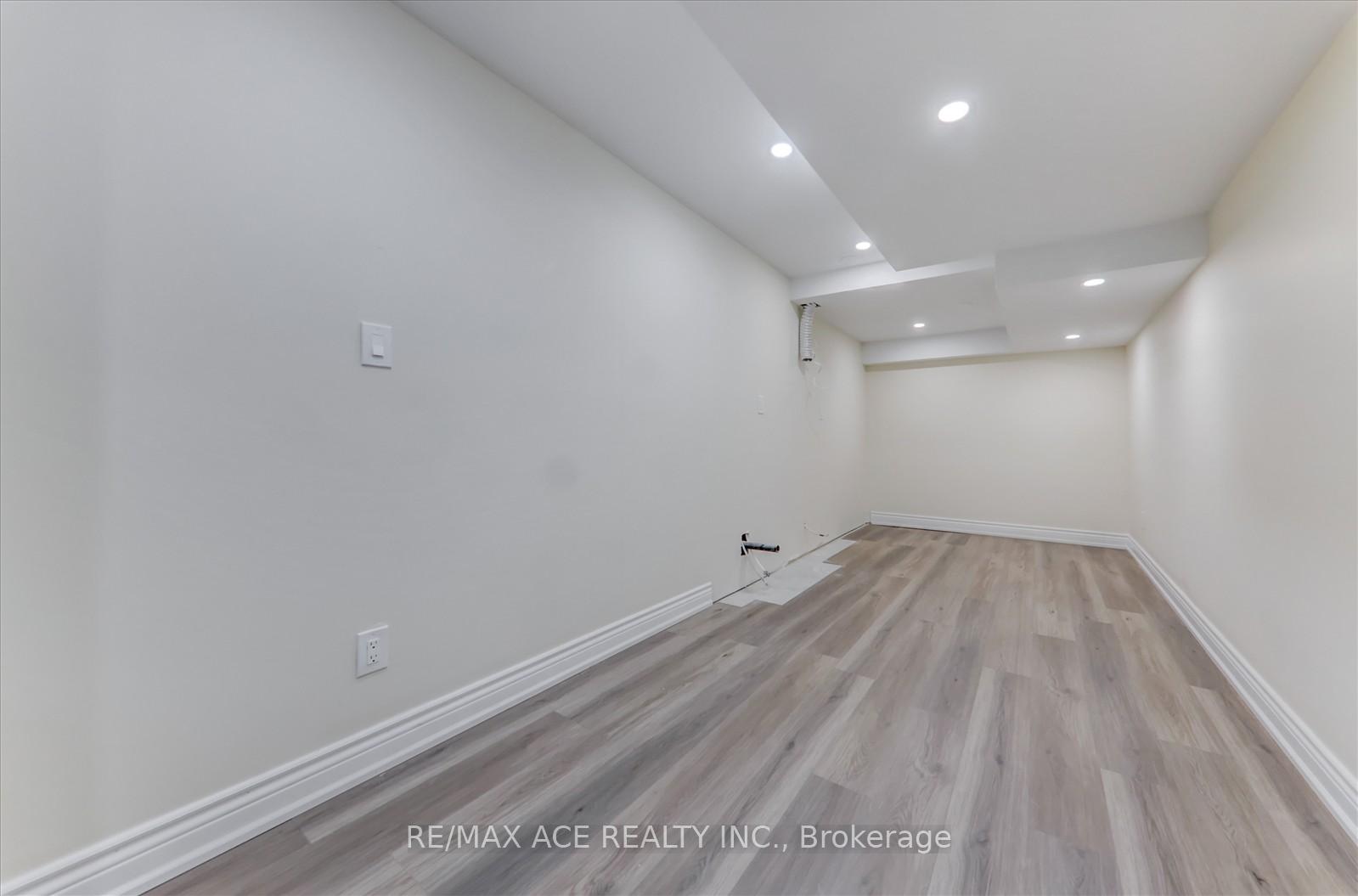 Photo 36 of 353 Kirkham Drive, Markham, Cedarwood — HOMEH