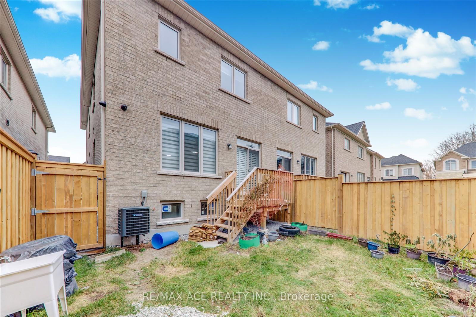Photo 34 of 353 Kirkham Drive, Markham, Cedarwood — HOMEH