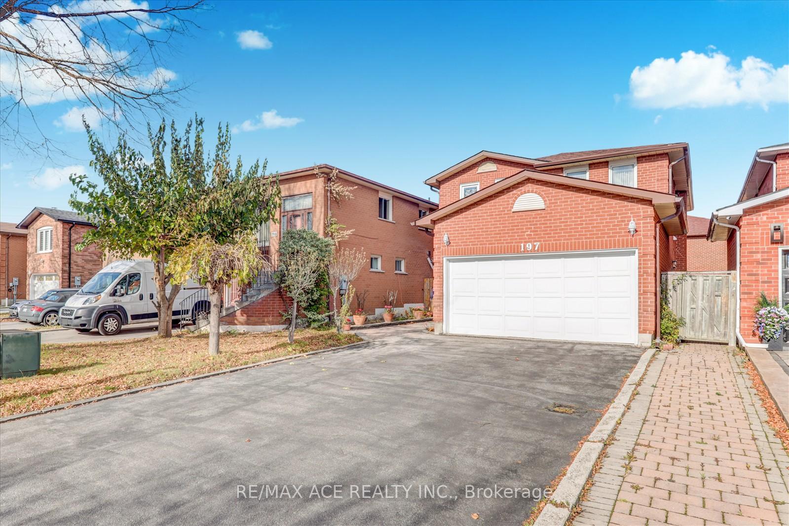 Photo 5 of 197 Anthony Lane, Vaughan, Glen Shields — HOMEH