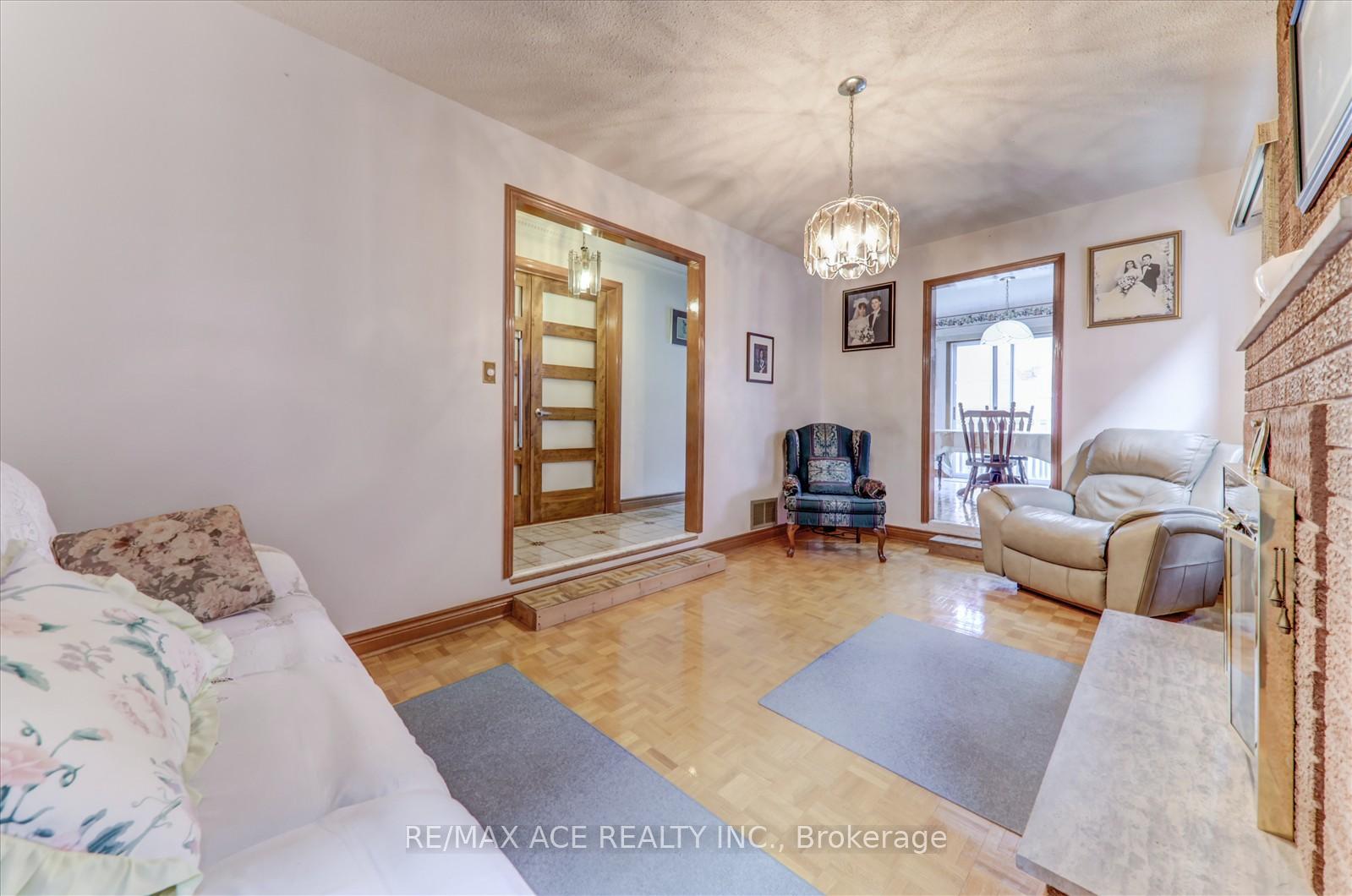 Photo 39 of 197 Anthony Lane, Vaughan, Glen Shields — HOMEH