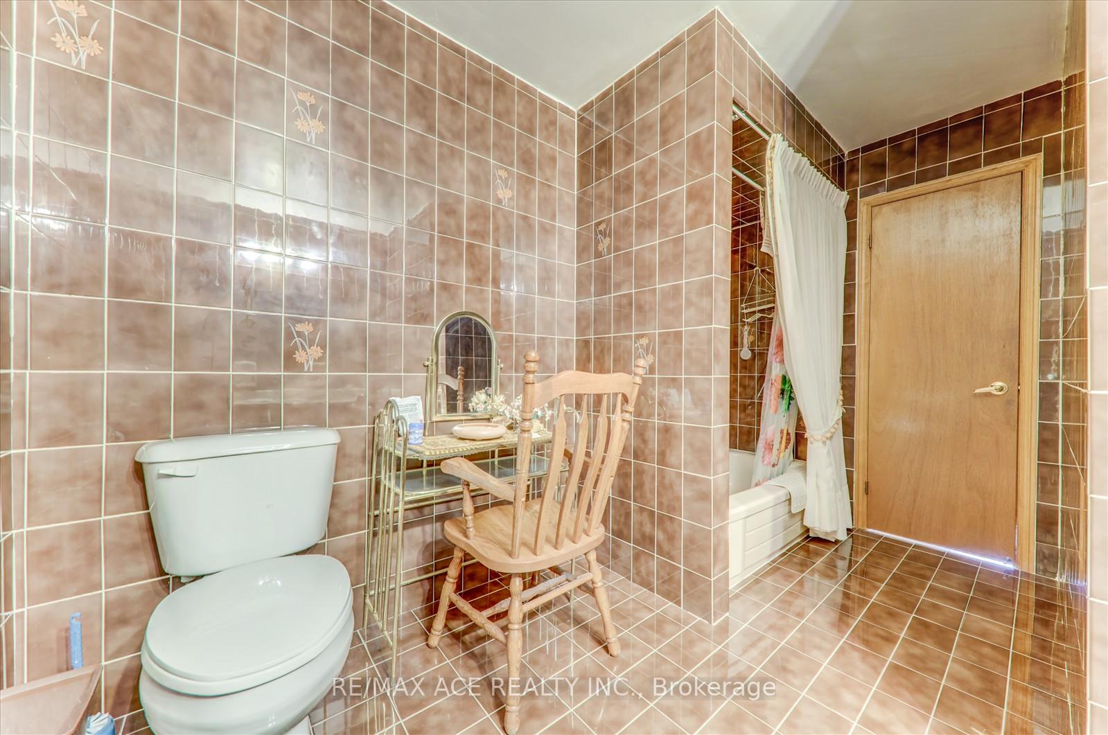 Photo 33 of 197 Anthony Lane, Vaughan, Glen Shields — HOMEH