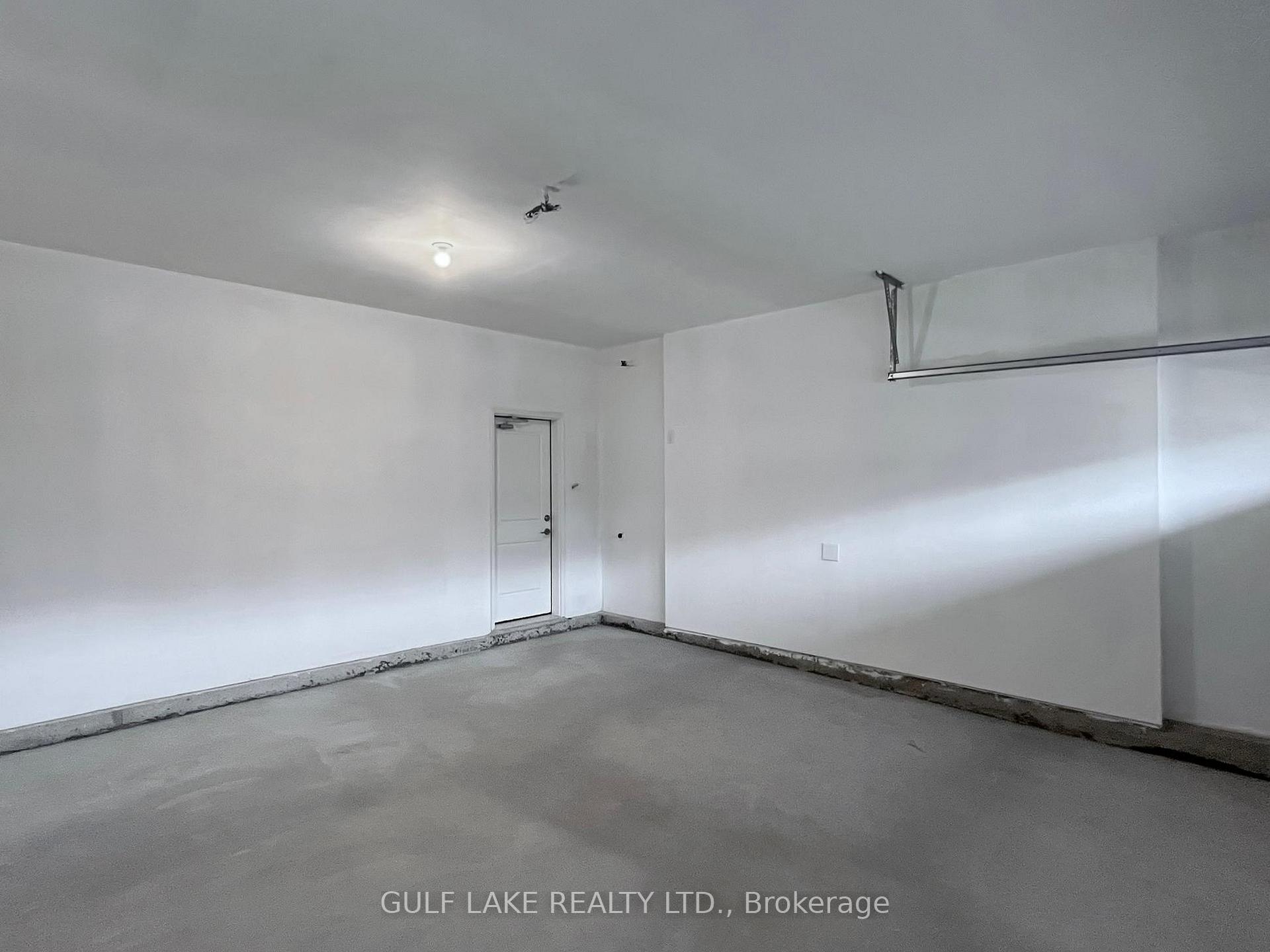 Photo 33 of 12 Gemini Drive, Barrie, Rural Barrie Southeast — HOMEH