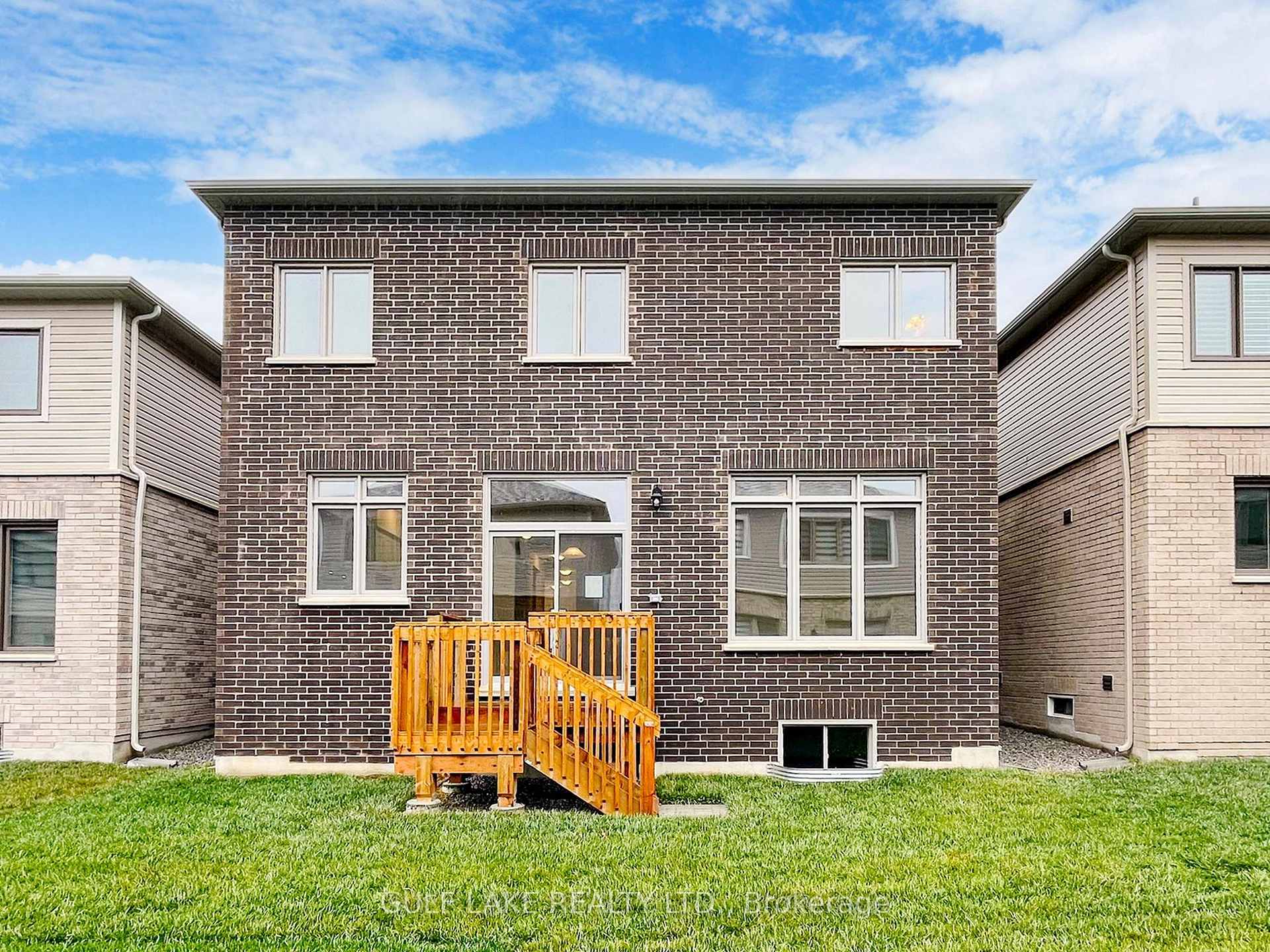 Photo 35 of 12 Gemini Drive, Barrie, Rural Barrie Southeast — HOMEH