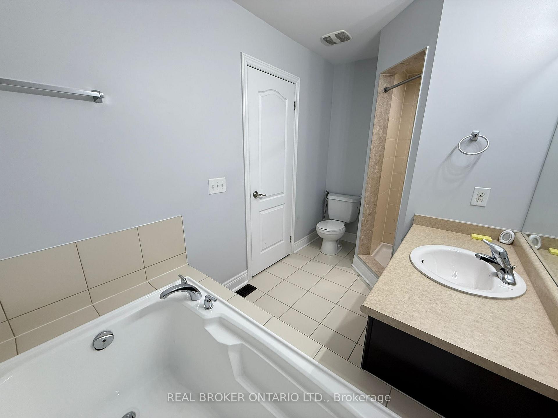 Photo 9 of 157 Bathgate Crescent, Clarington, Courtice — HOMEH