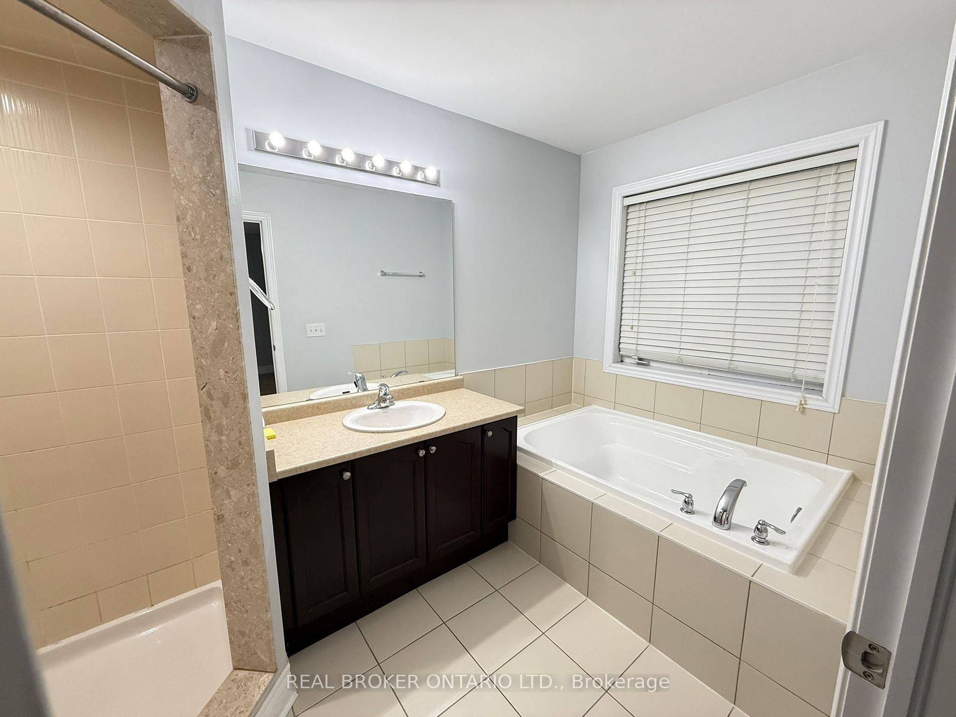 Photo 19 of 157 Bathgate Crescent, Clarington, Courtice — HOMEH
