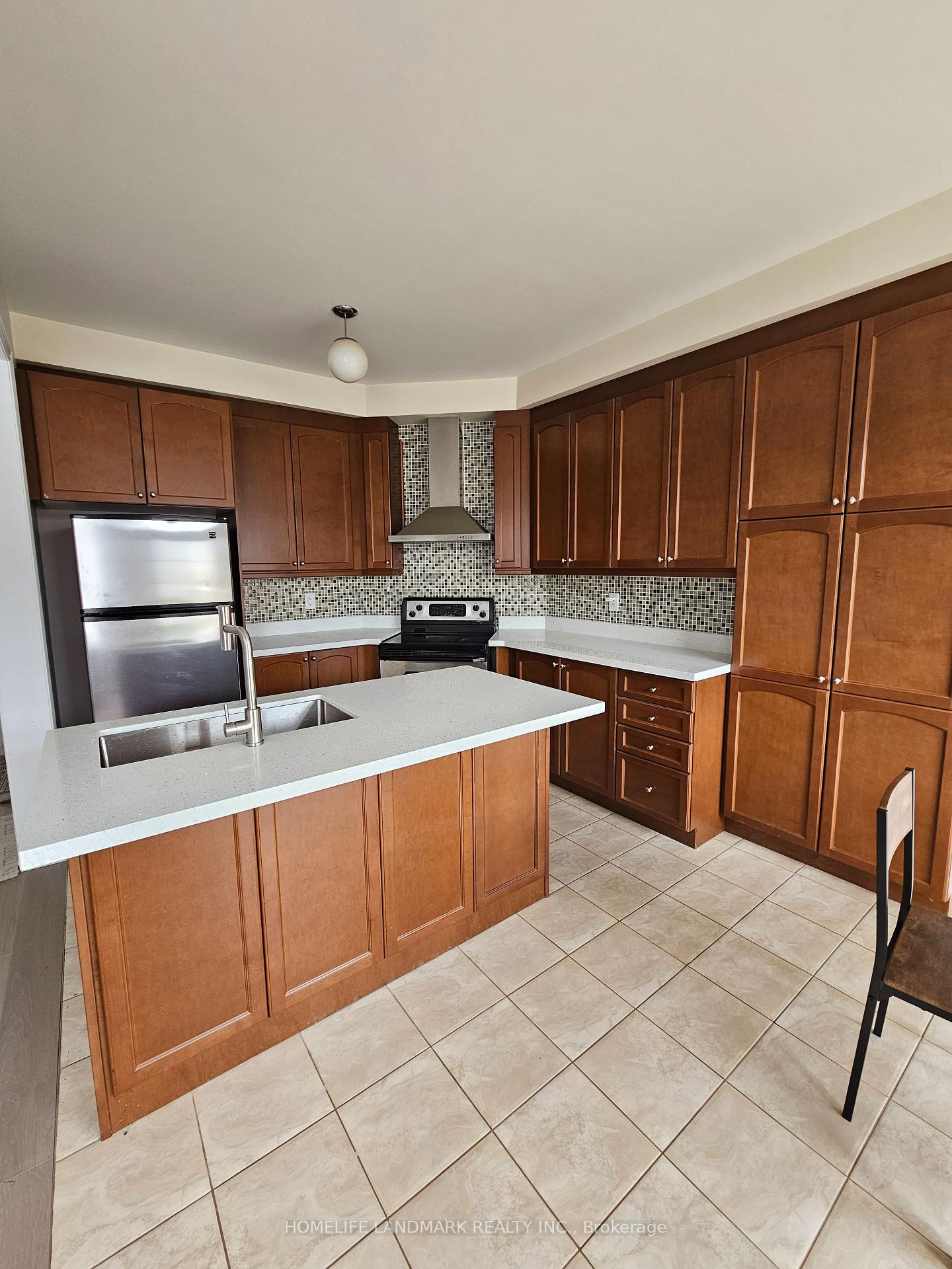 Photo 6 of 149 Hammersly Boulevard, Markham, Wismer — HOMEH