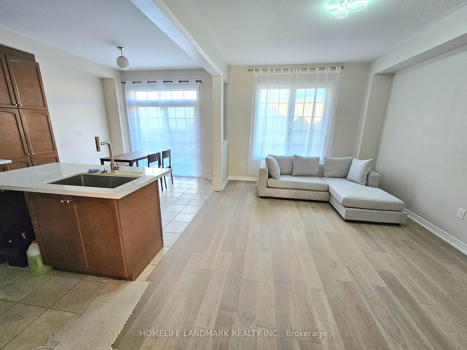 Photo 11 of 149 Hammersly Boulevard, Markham, Wismer — HOMEH