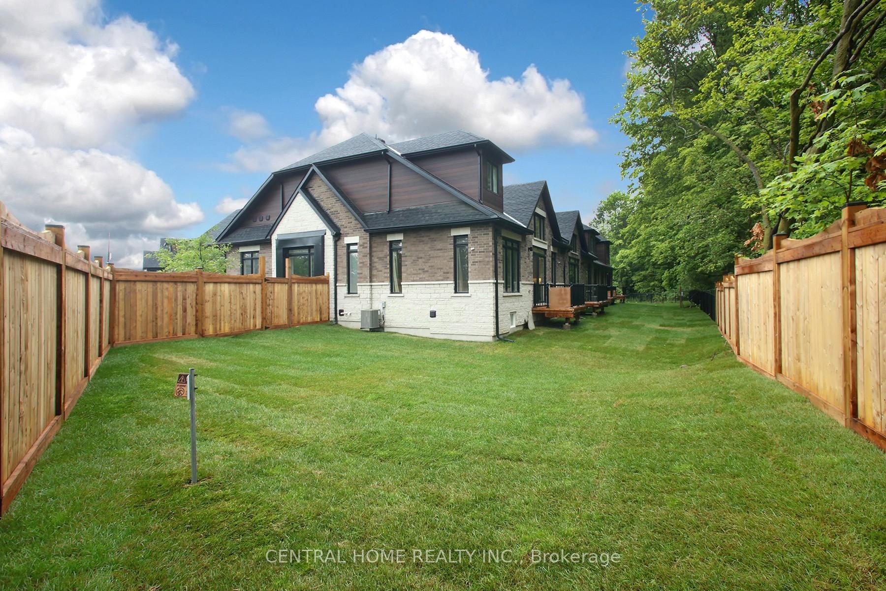 Photo 9 of 1 Vern Robertson Gate, Uxbridge — HOMEH