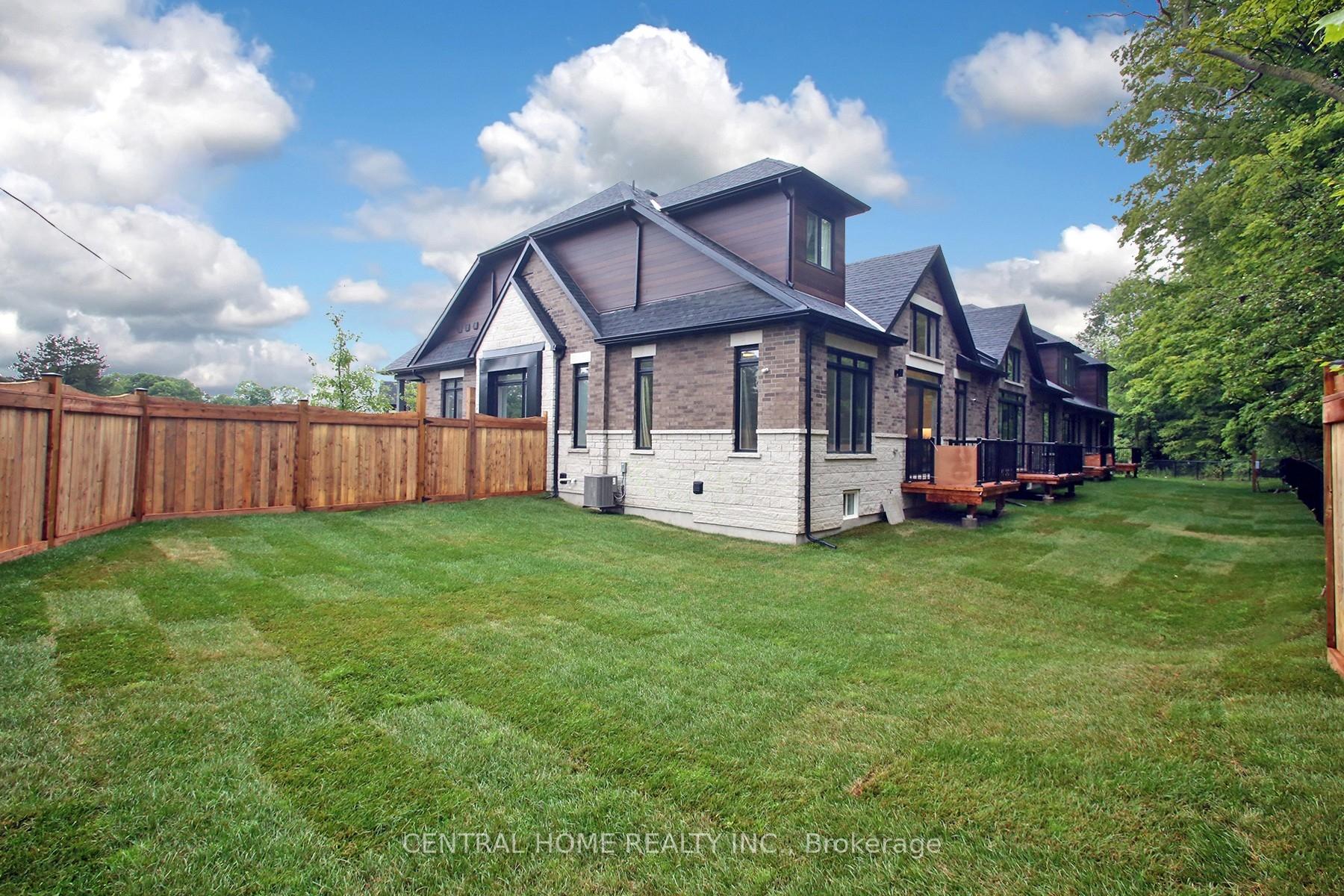 Photo 16 of 1 Vern Robertson Gate, Uxbridge — HOMEH