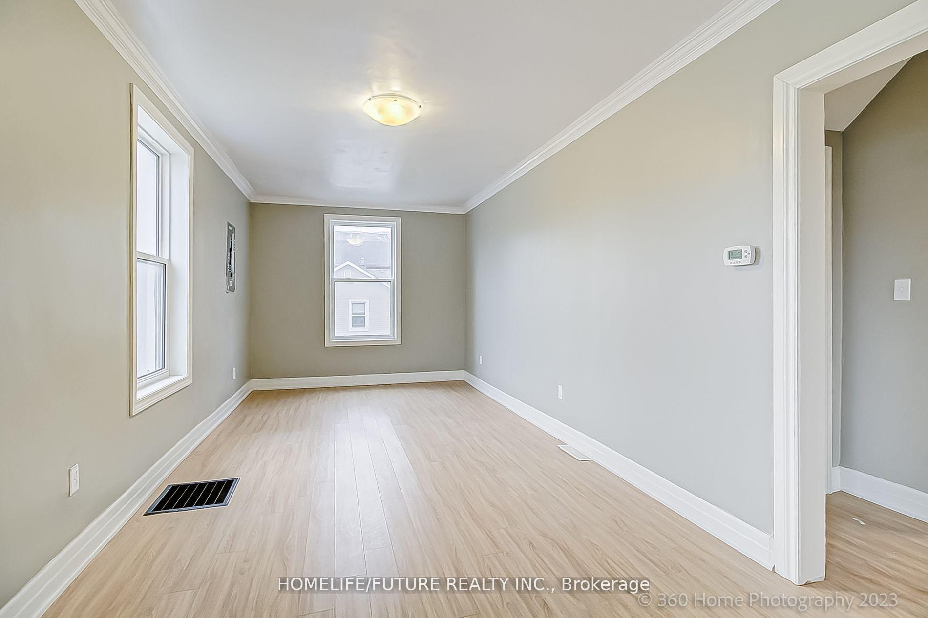 Photo 12 of 32 Brock Street W, Oshawa, O'Neill — HOMEH