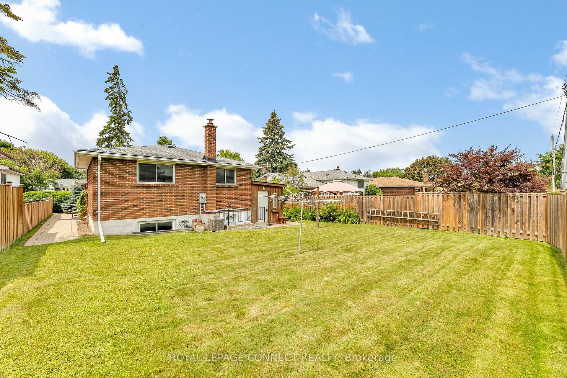 Photo 17 of 49 Dreyer Drive E, Ajax, South East — HOMEH