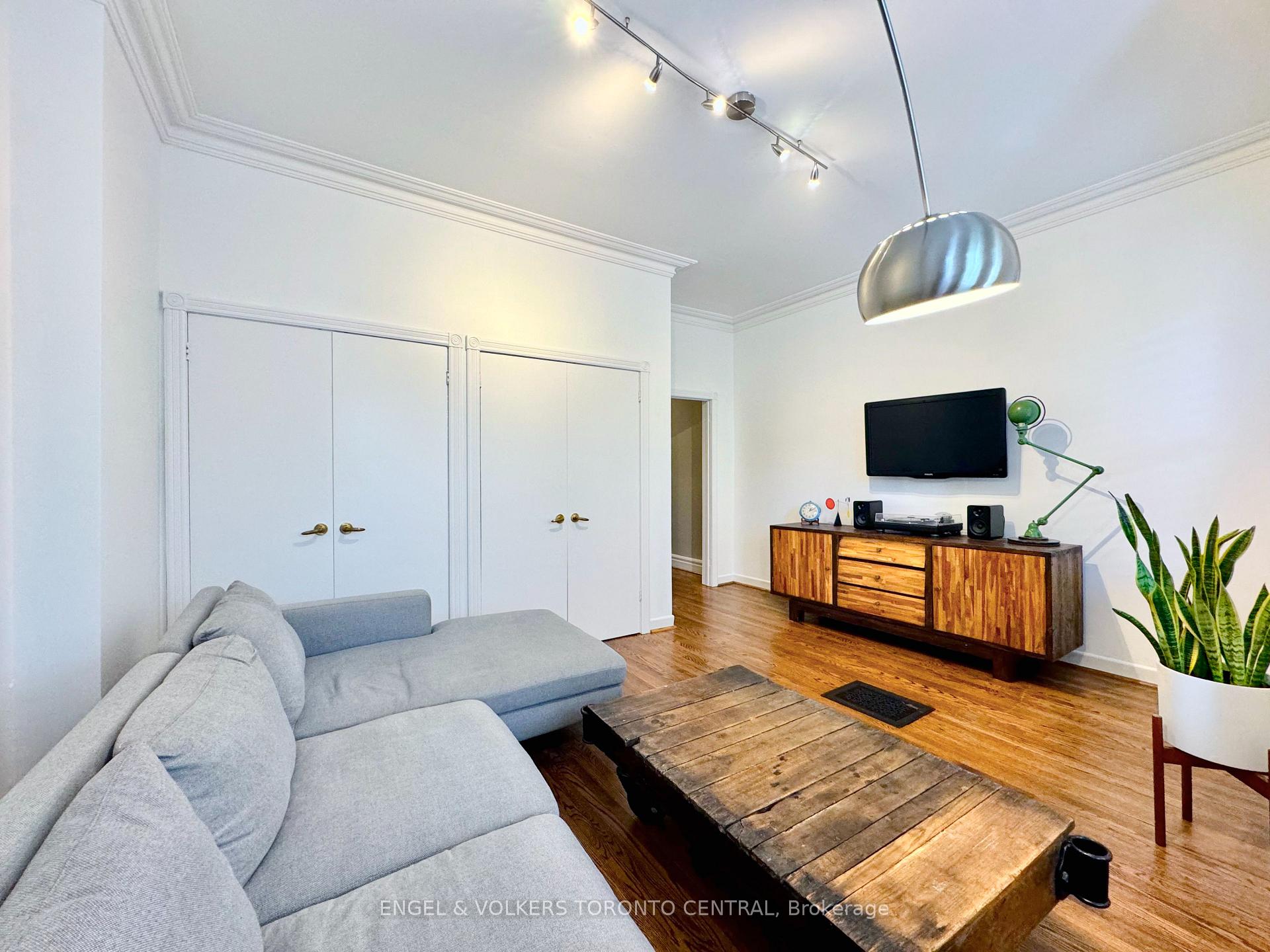 Photo 5 of 57 Metcalfe Street, Toronto, Cabbagetown-South St. James Town — HOMEH